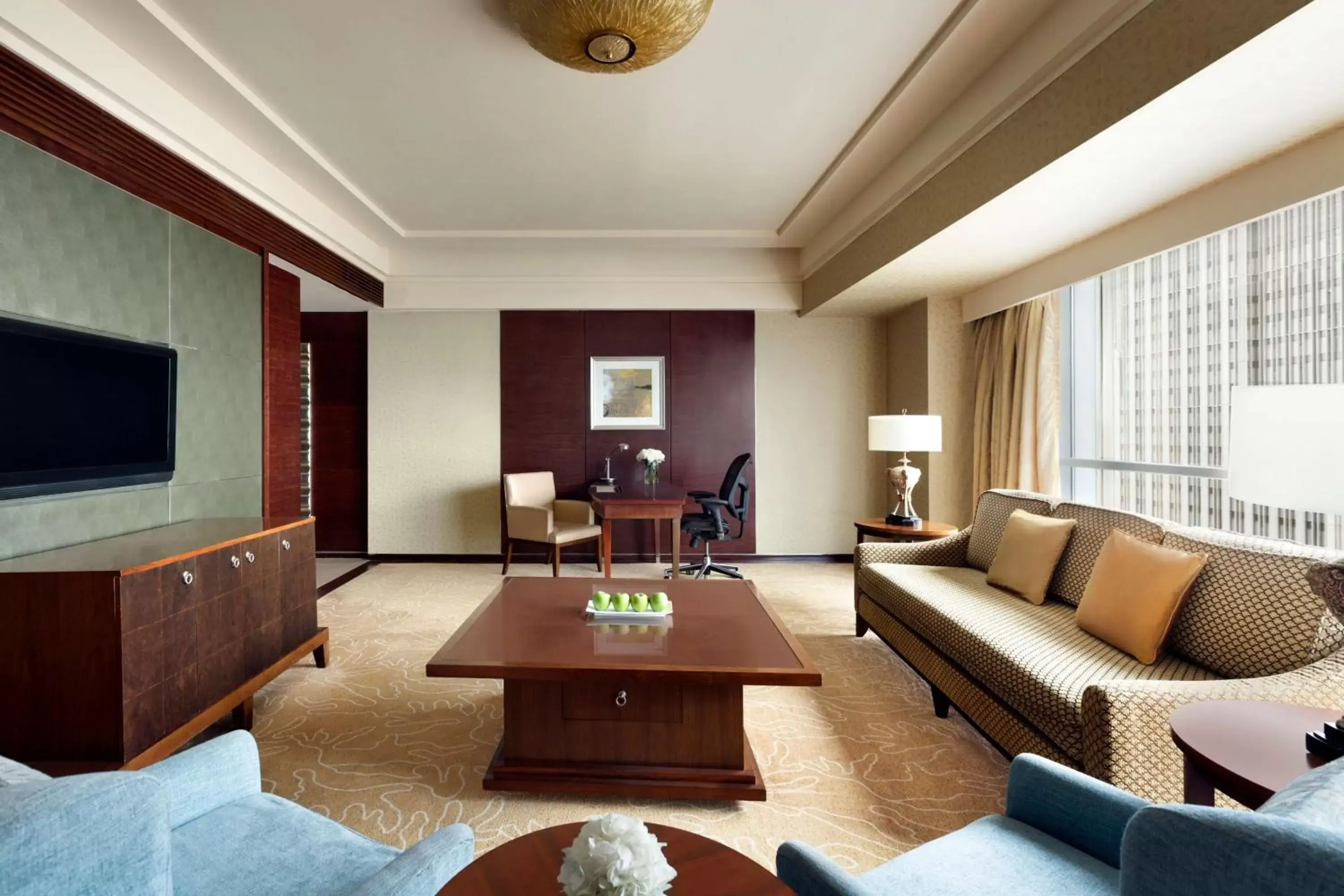 Living room, Seating Area in Shangri-La Qingdao - May Fourth Square