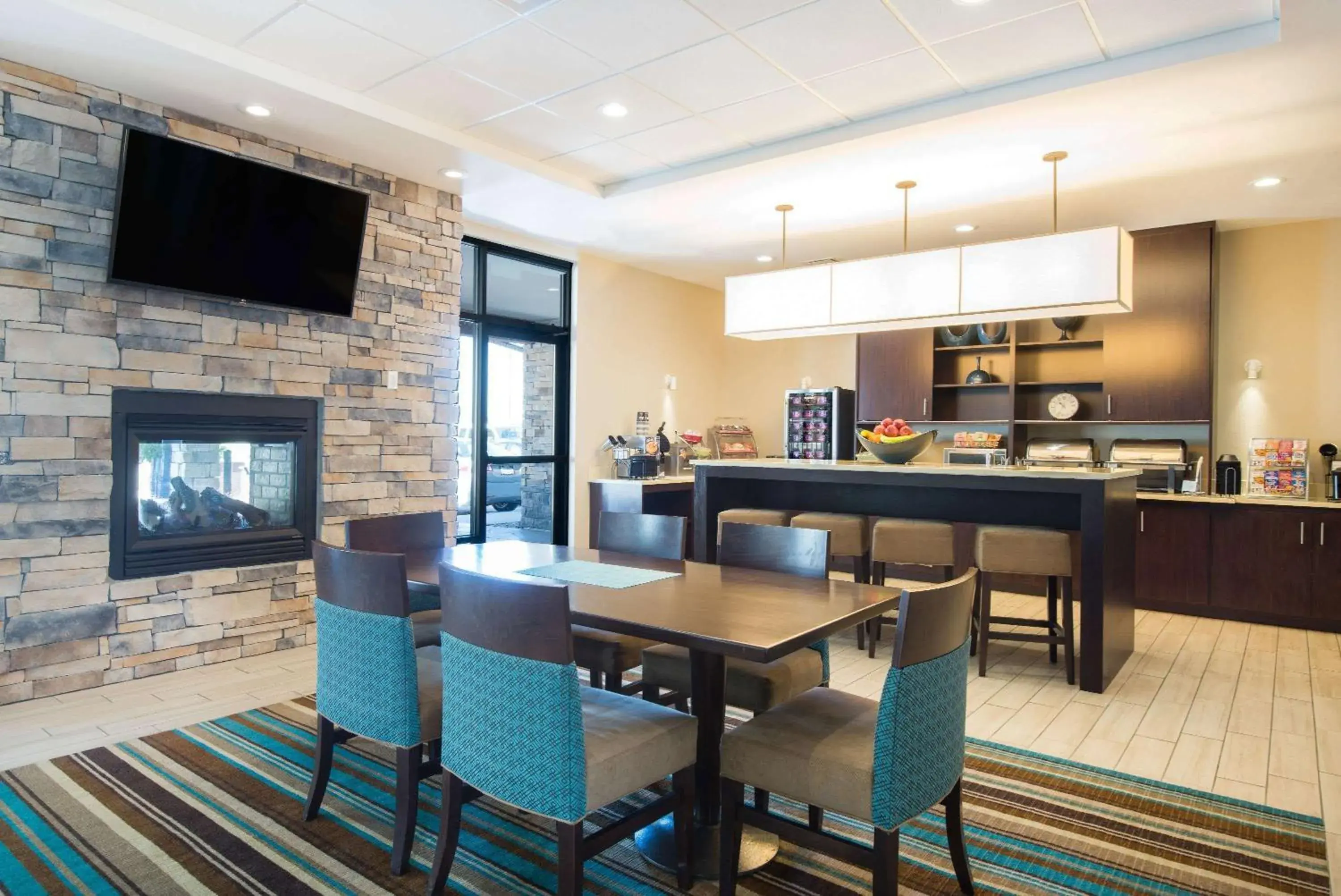 Restaurant/Places to Eat in Hawthorn Suites by Wyndham Saint Clairsville