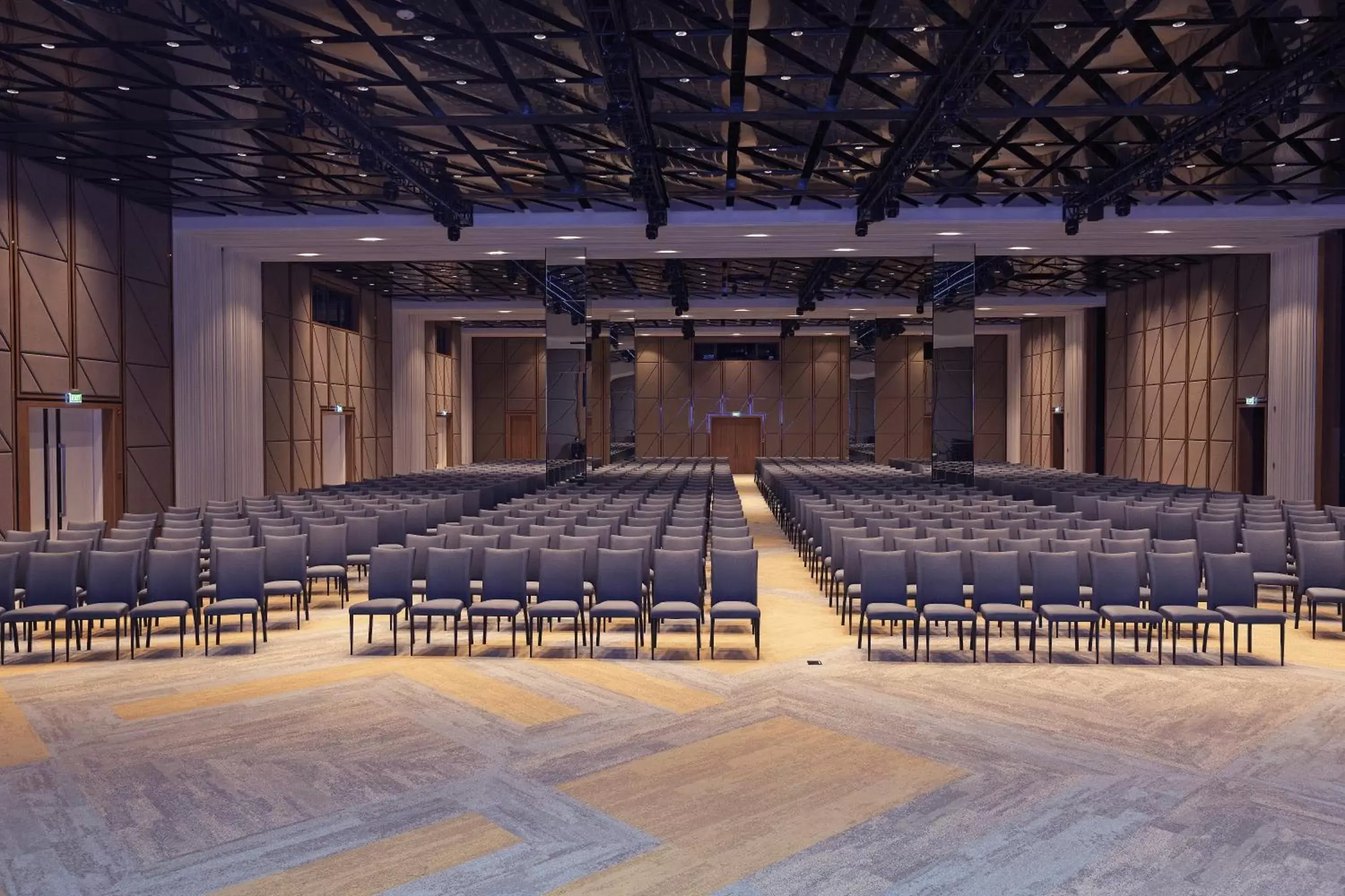 Property building in SUN & MOON, Riverside Hotel Property building in SUN & MOON, Riverside Hotel