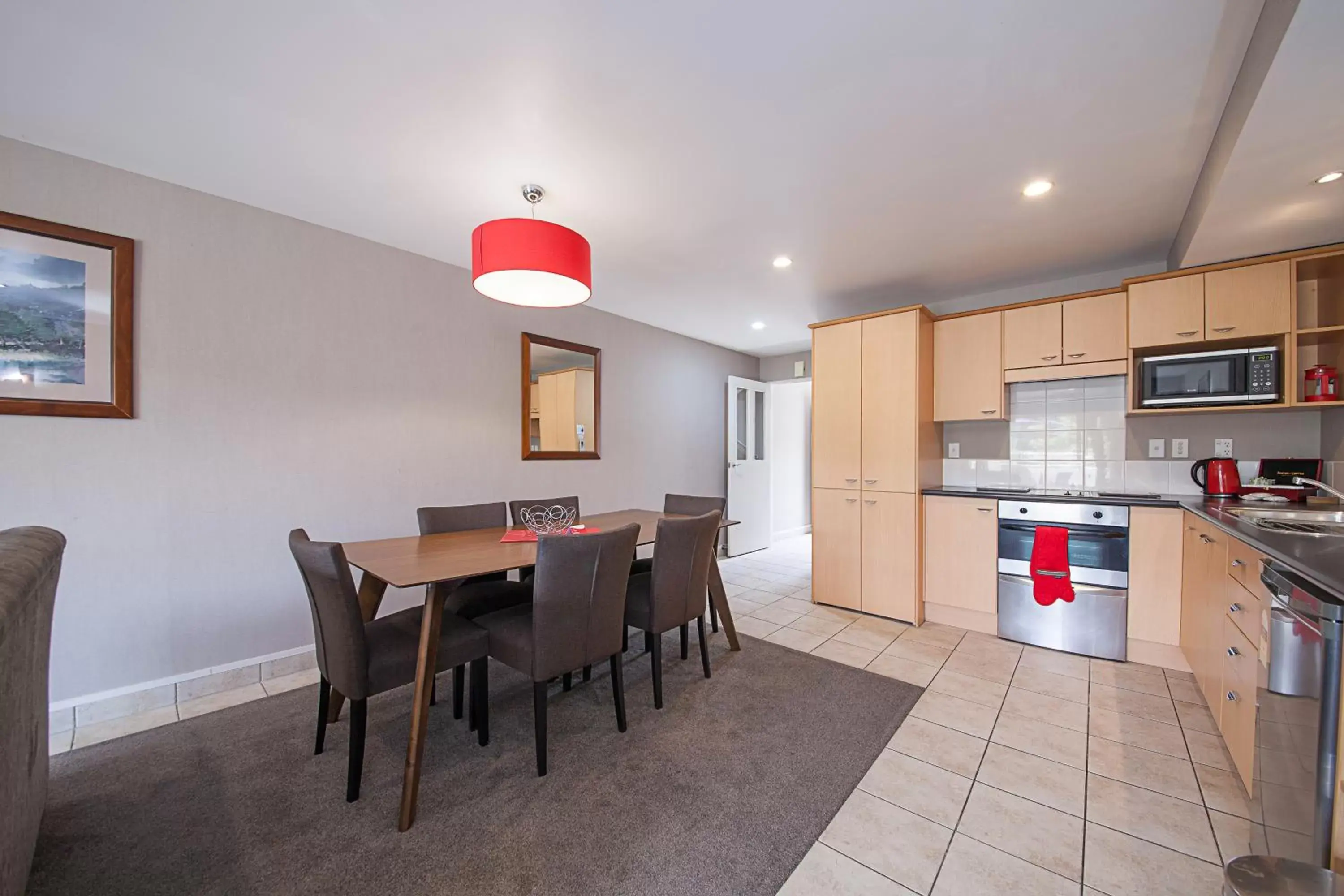 Dining area, Kitchen/Kitchenette in Voyager Apartments Taupo