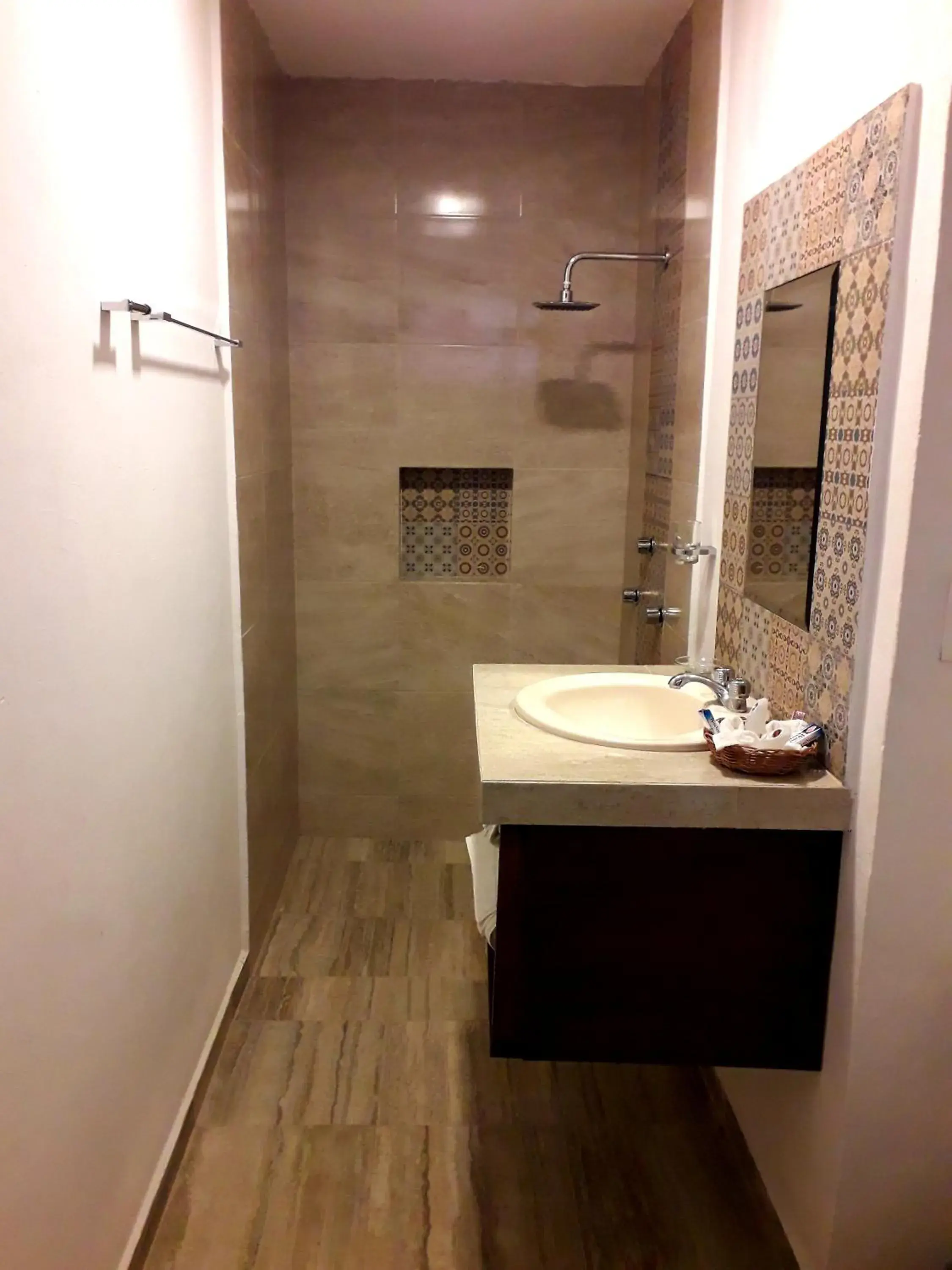 Shower, Bathroom in hotel peregrina