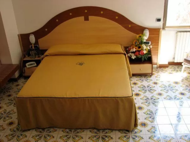 Bed in Hotel Bristol