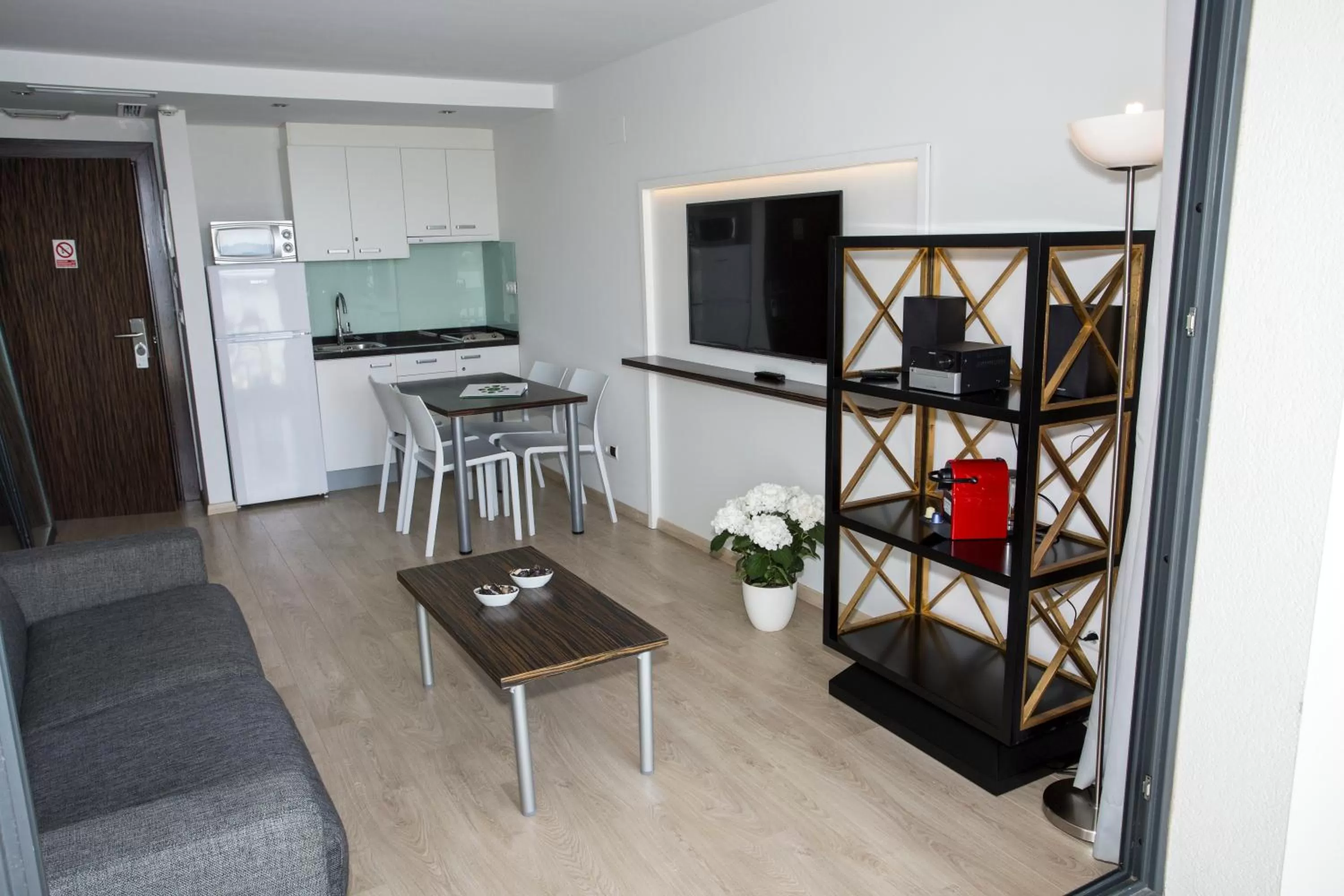 Living room in ApartHotel Playa Oliva