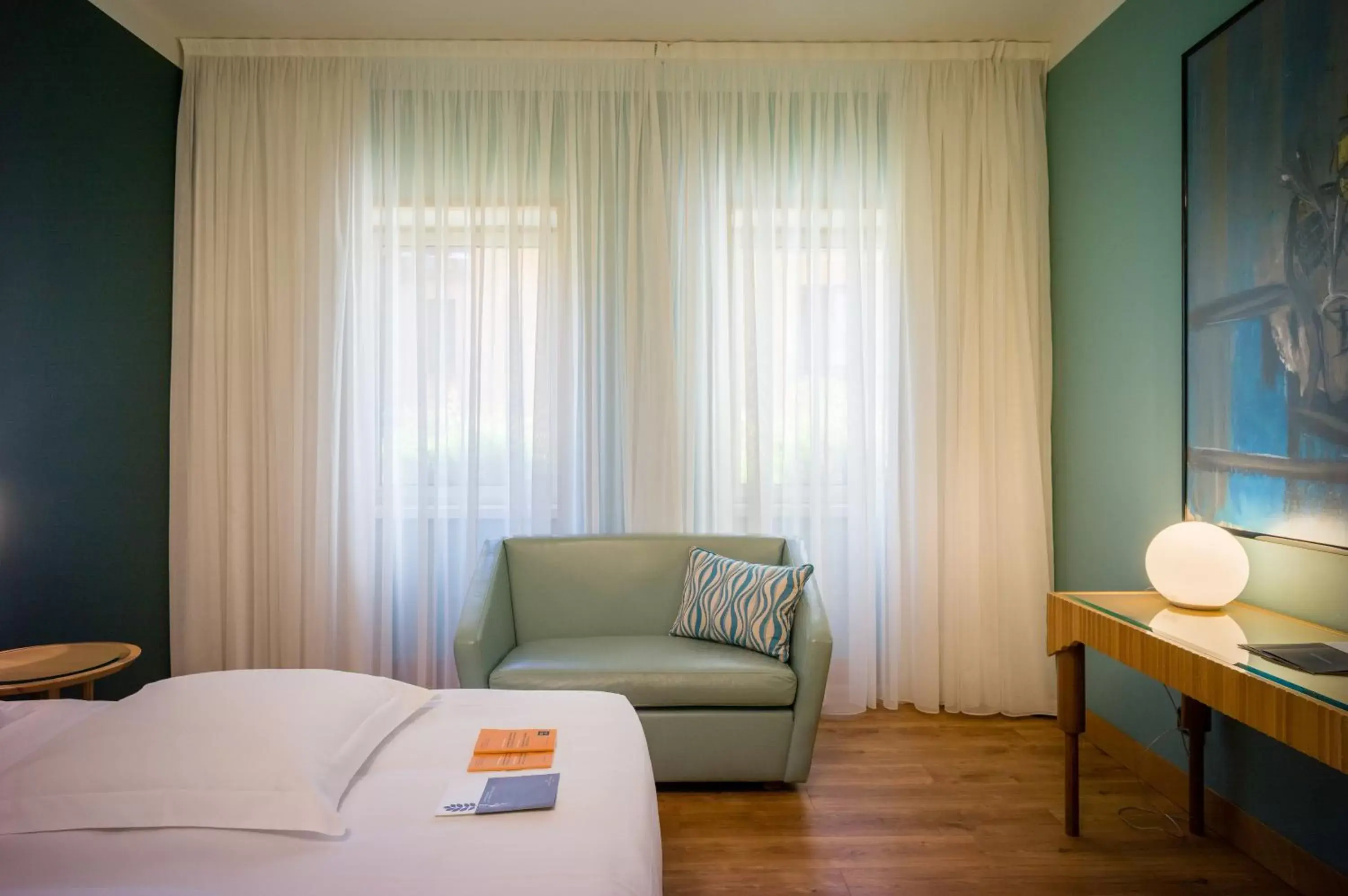 Bedroom, Seating Area in Hotel Spadari Al Duomo