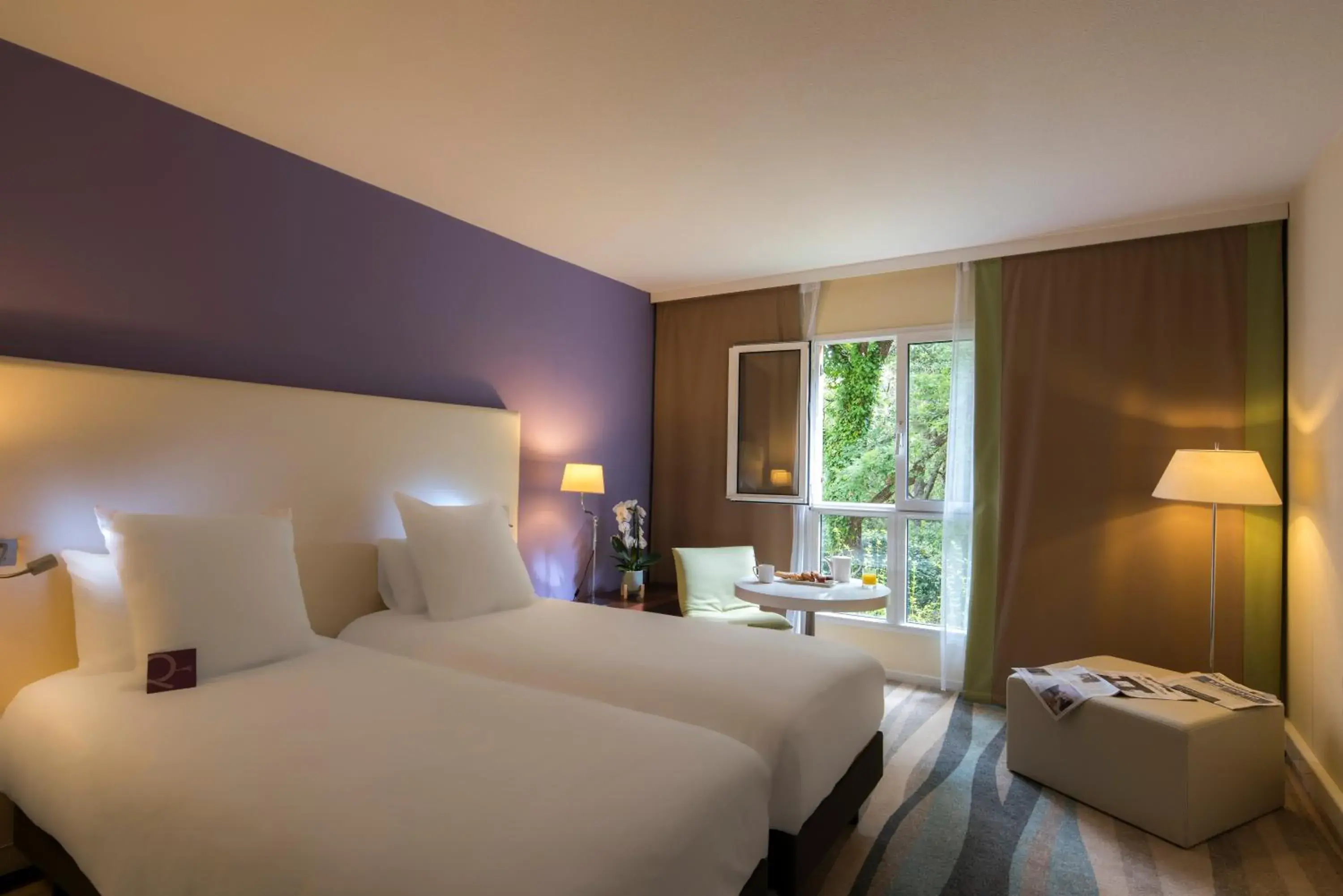 Bedroom, Bed in Mercure Antibes Sophia Antipolis