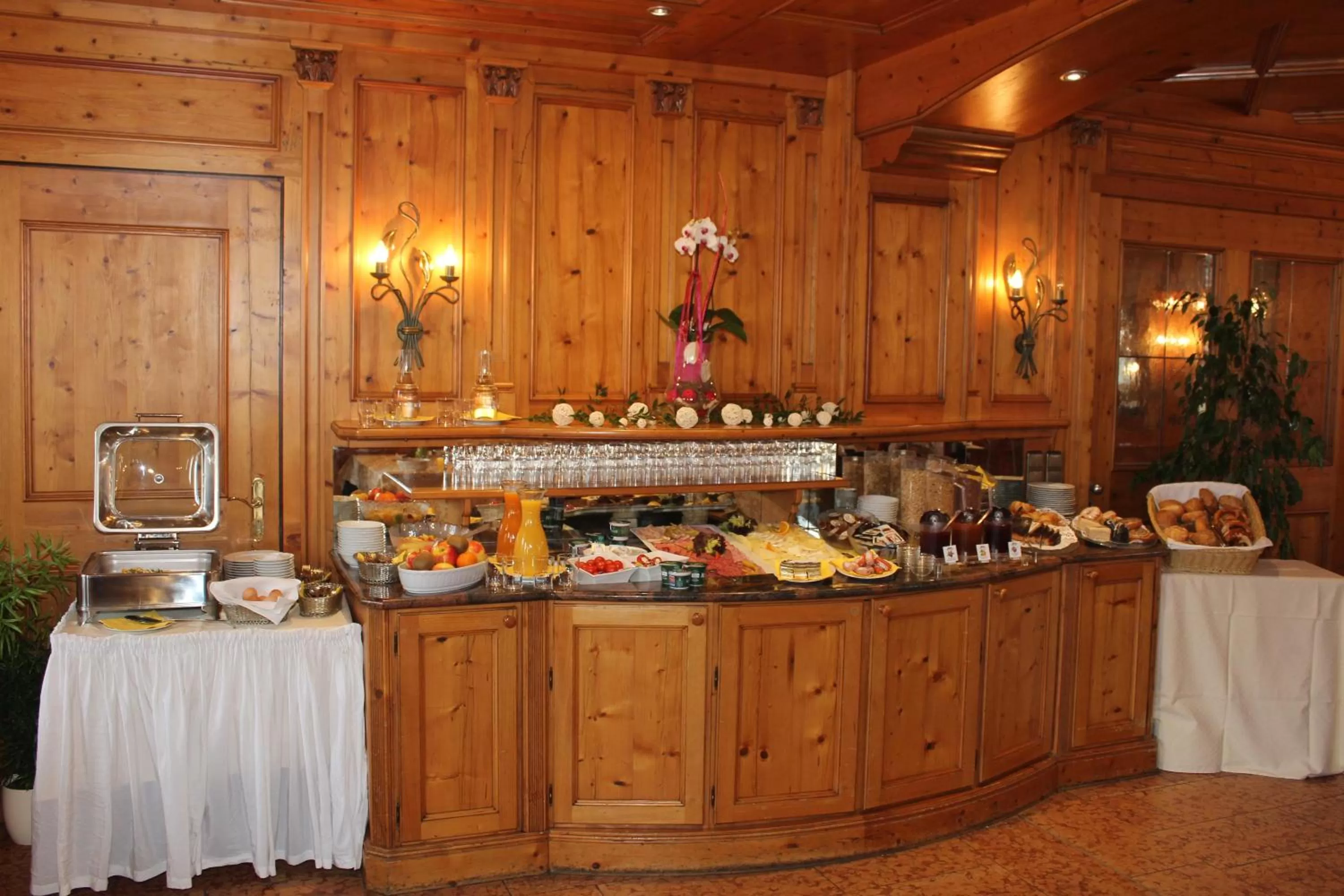 Buffet breakfast in Landgasthof Apfelbeck