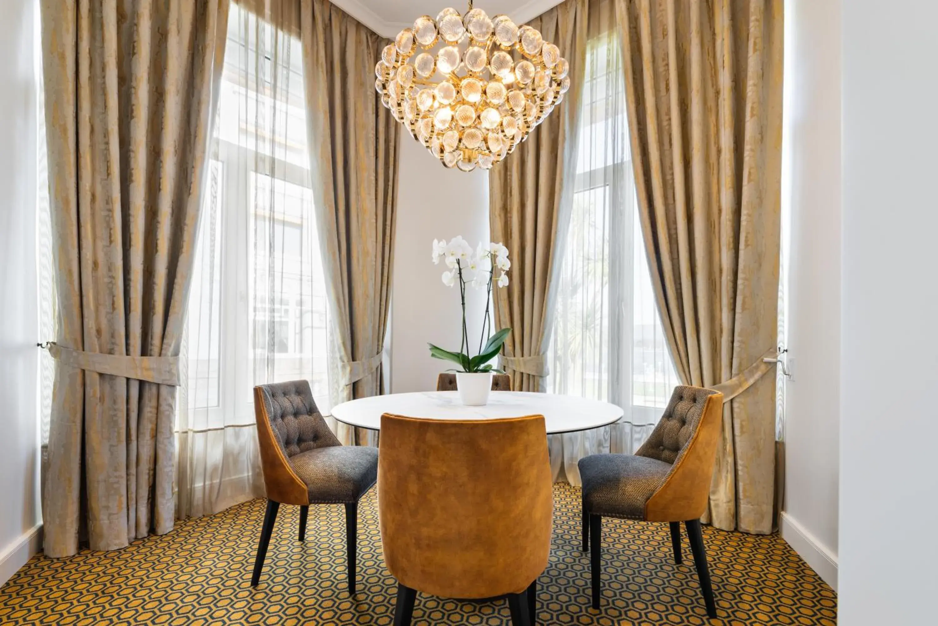 Living room, Dining Area in Eurostars Gran Hotel La Toja