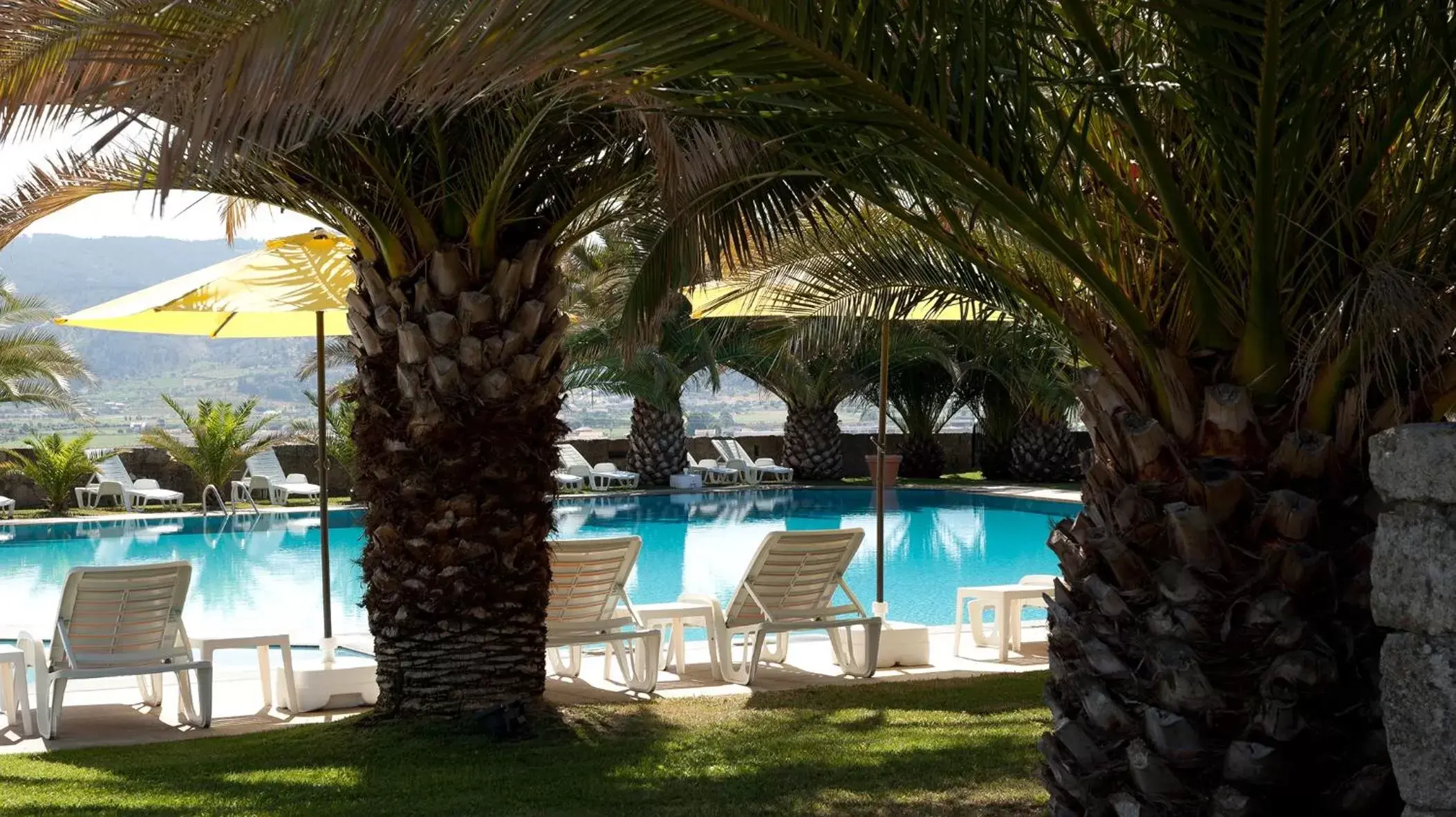 Garden, Swimming Pool in Forte de São Francisco Hotel Chaves