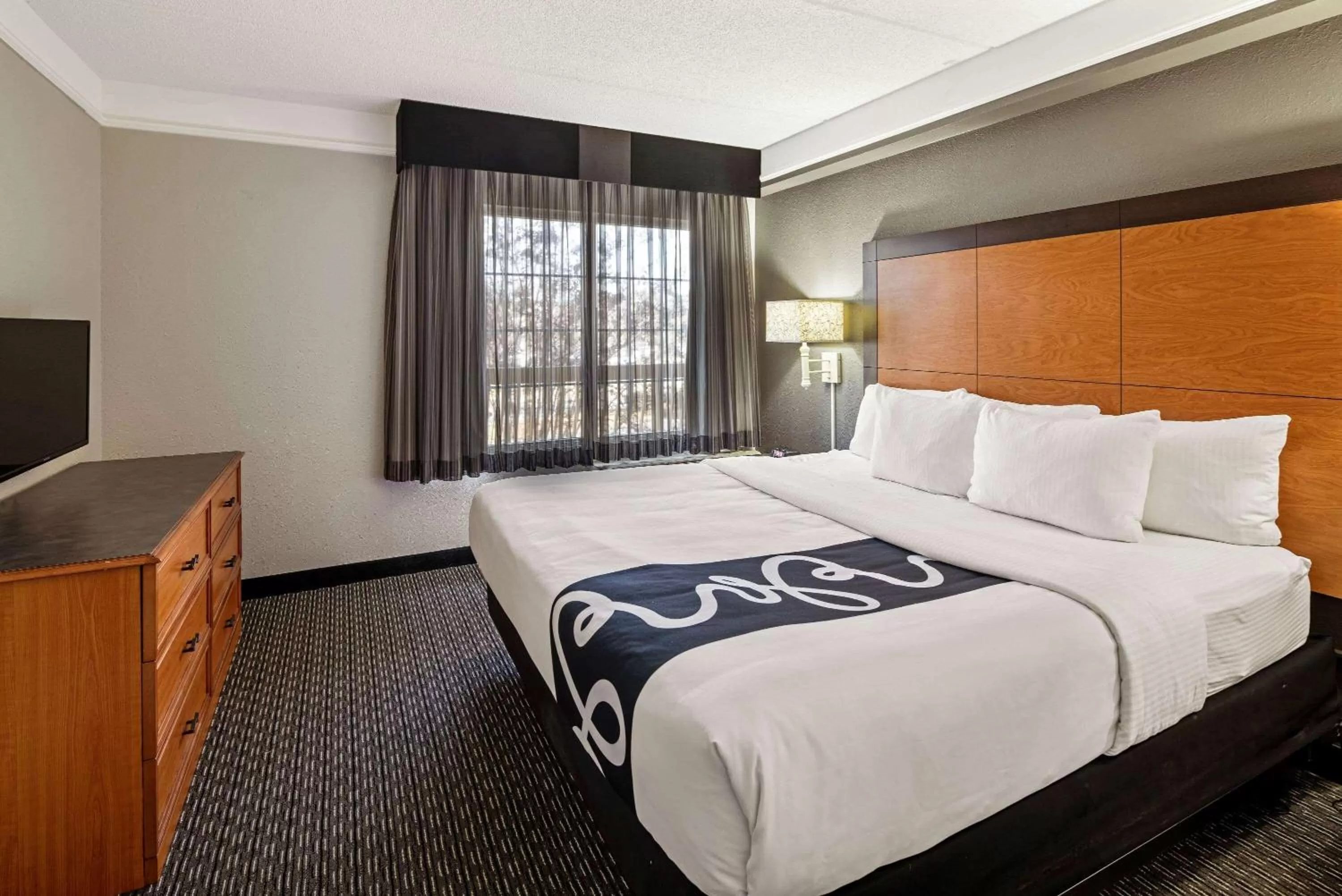 Photo of the whole room, Bed in La Quinta by Wyndham Macon