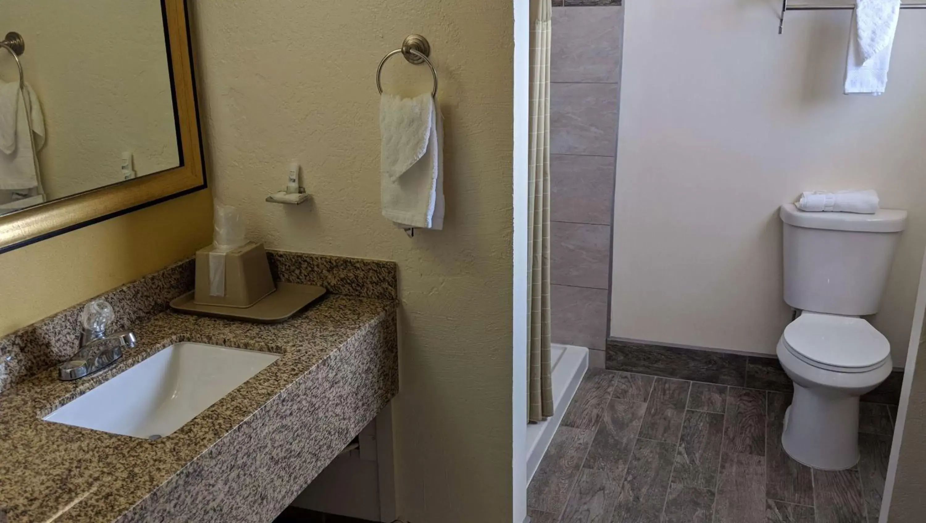 Bathroom in The Classic Desert Aire Hotel