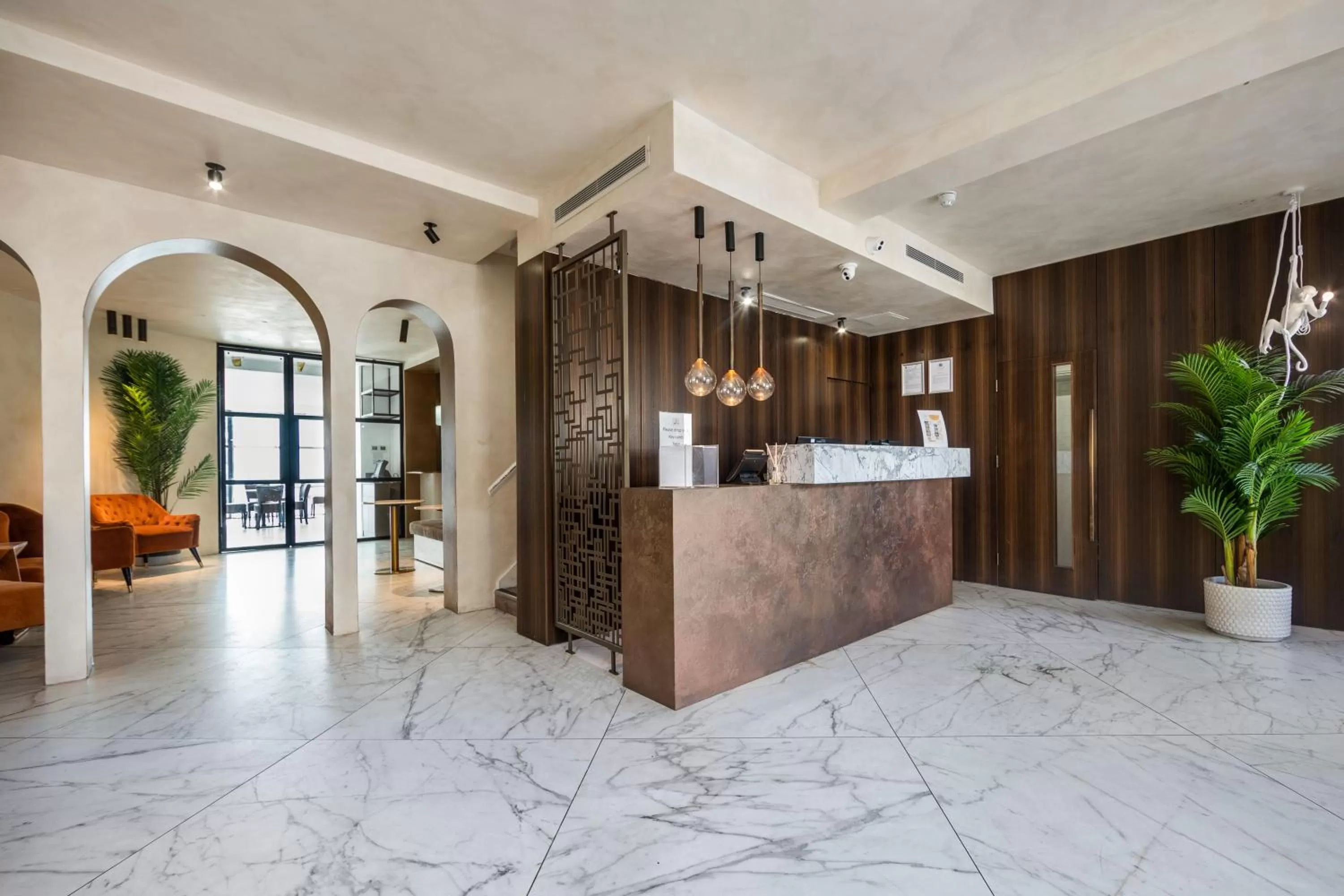 Property building in King Solomon Hotel- Golders Green