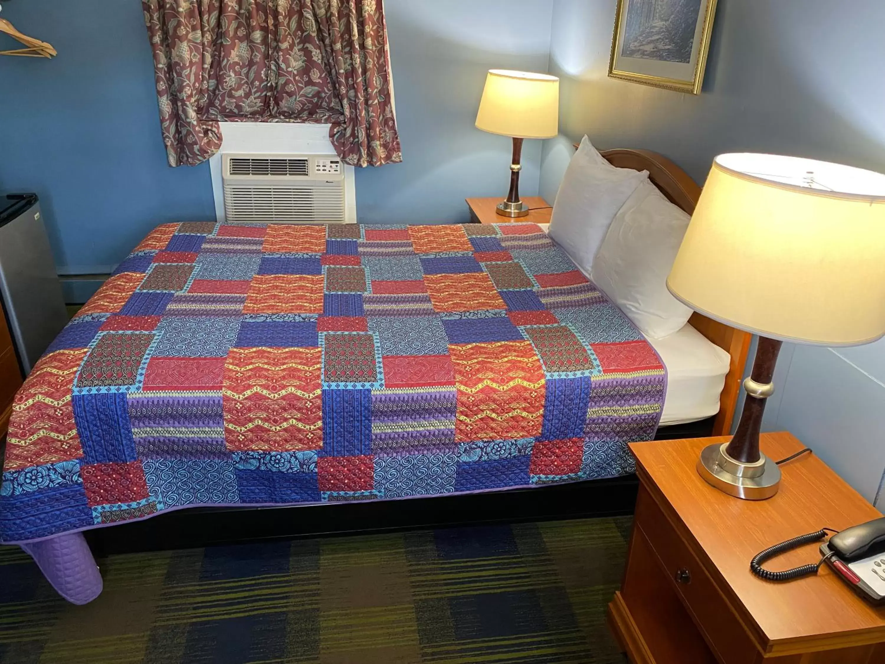 Bed in Royal Inn