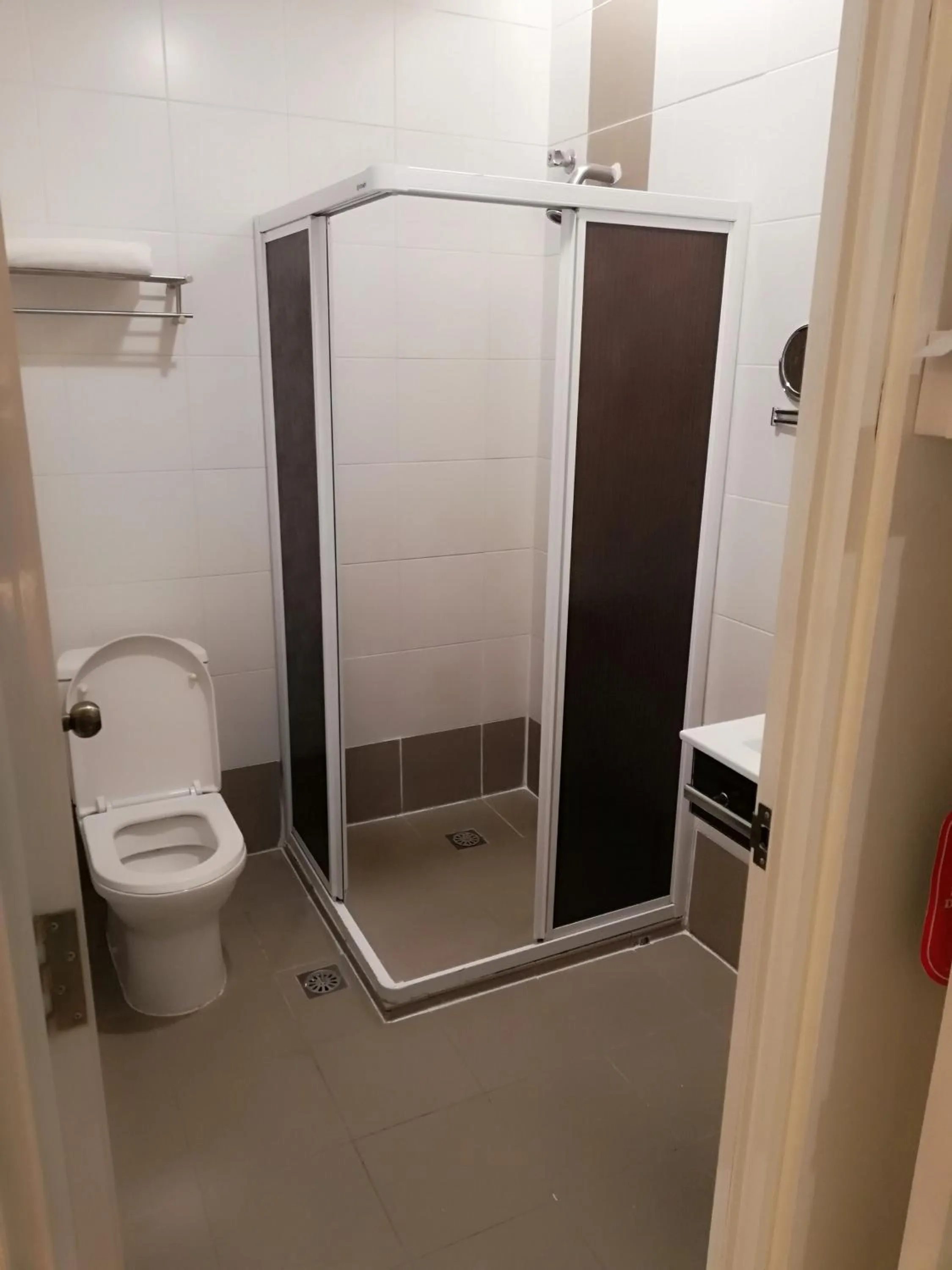 Shower in Holiday Place Kuala Lumpur