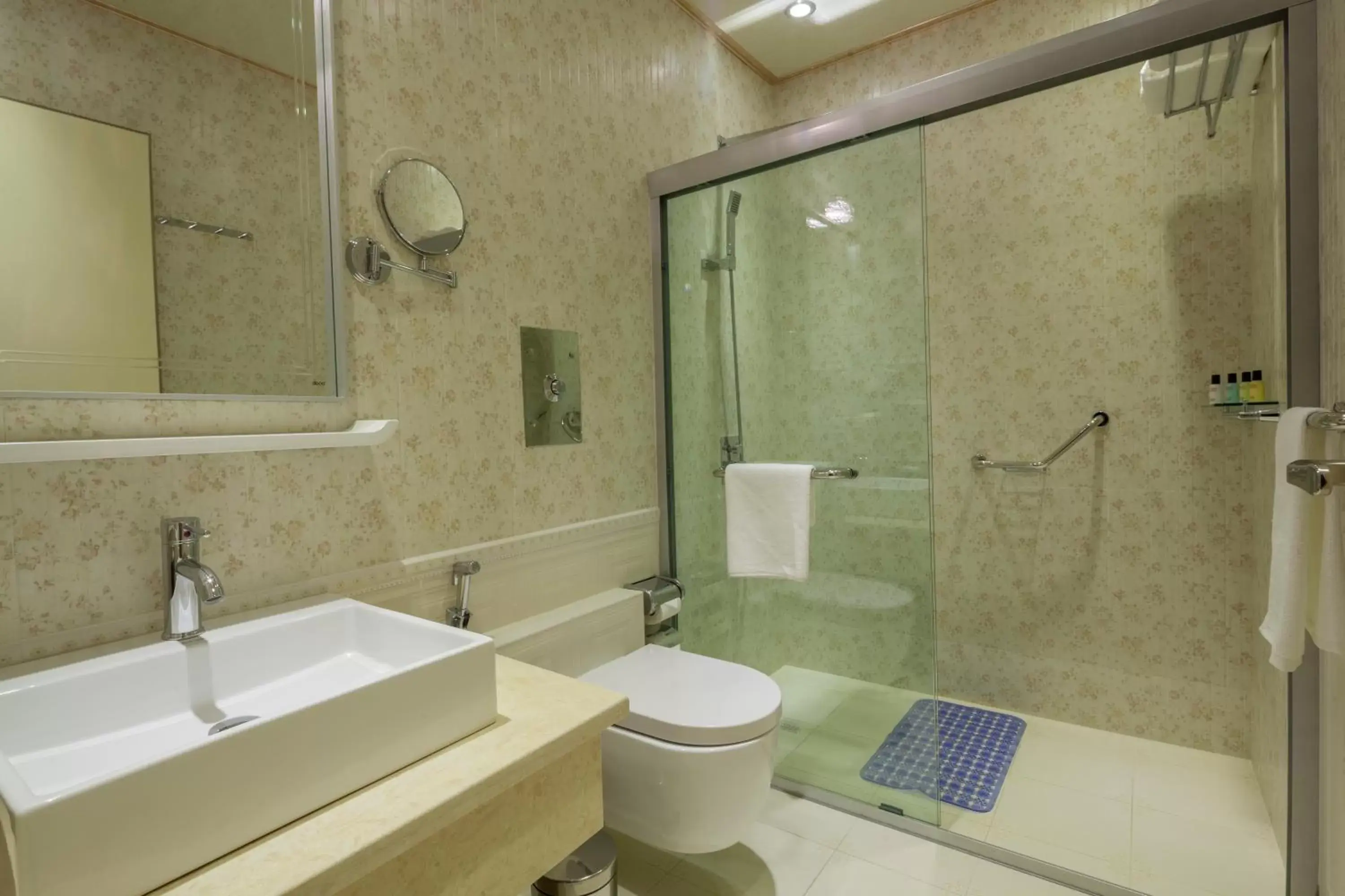 Bathroom in Al Ahsa Grand Hotel