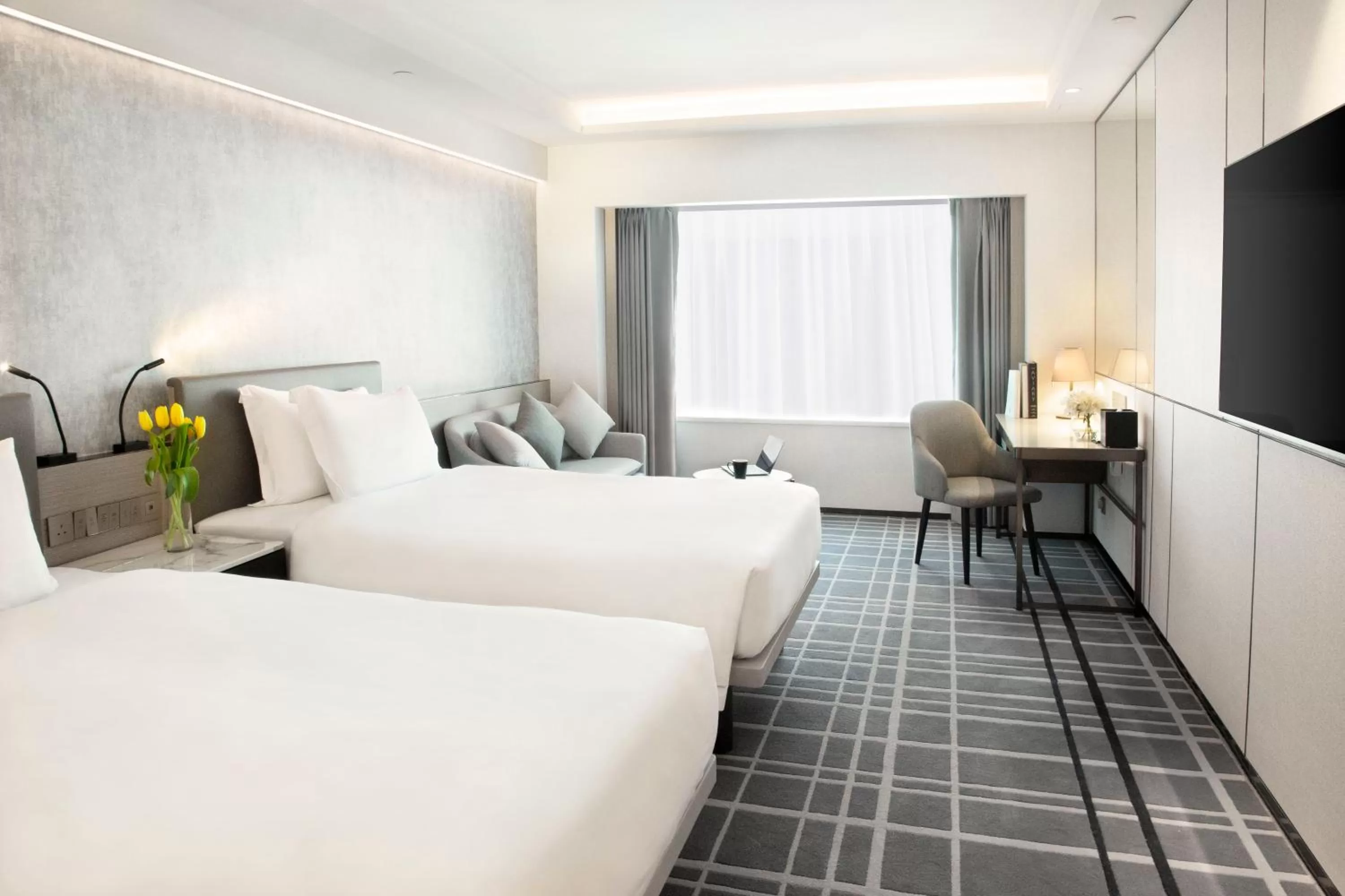 Photo of the whole room, Bed in Royal Park Hotel