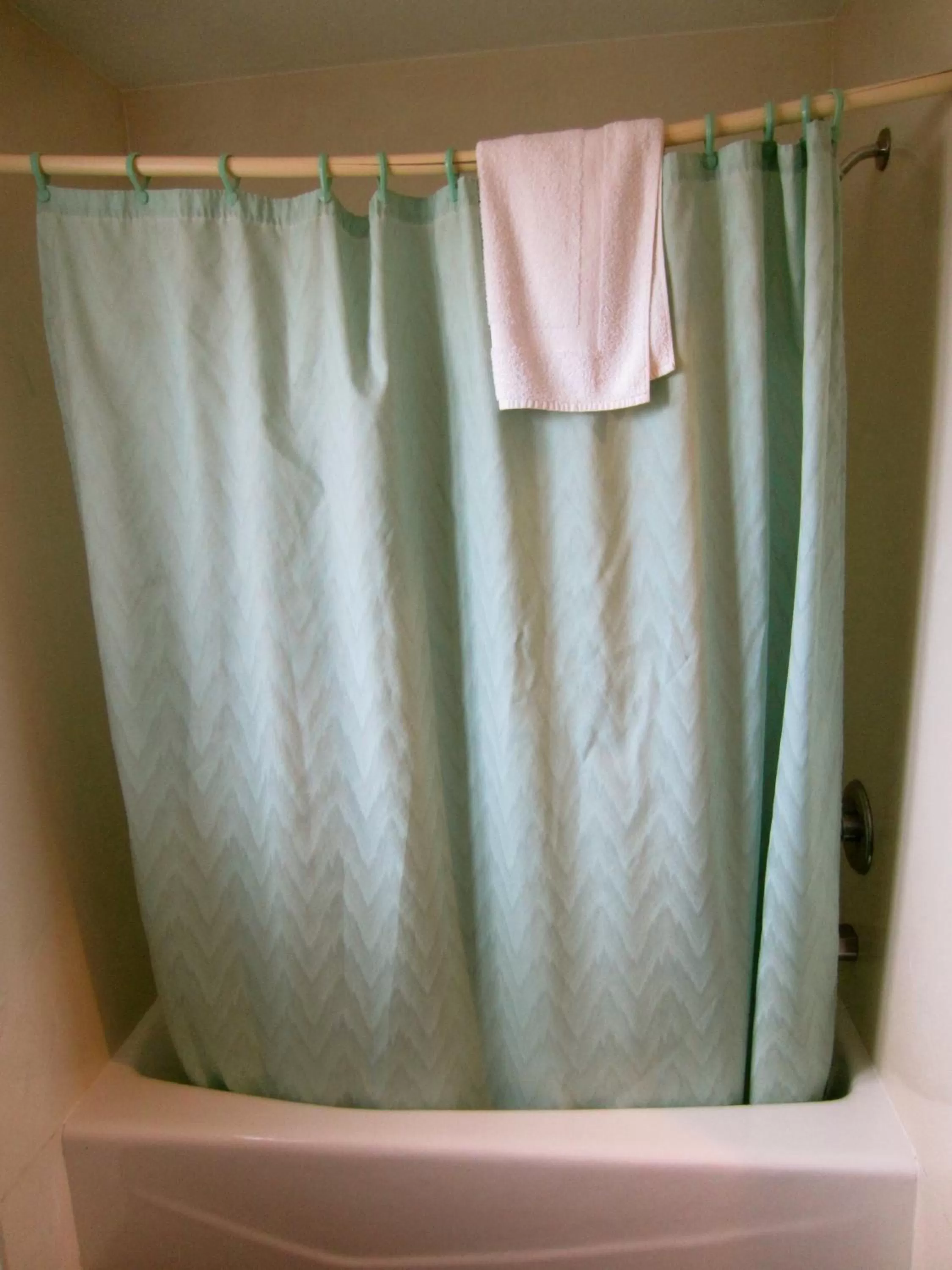 Bathroom in Deluxe Inn Redwood City