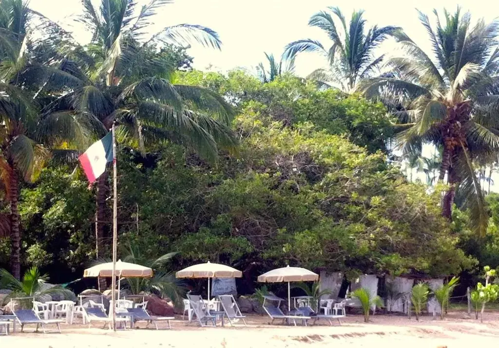 Beach in Junto al Rio Bungalows & Suites