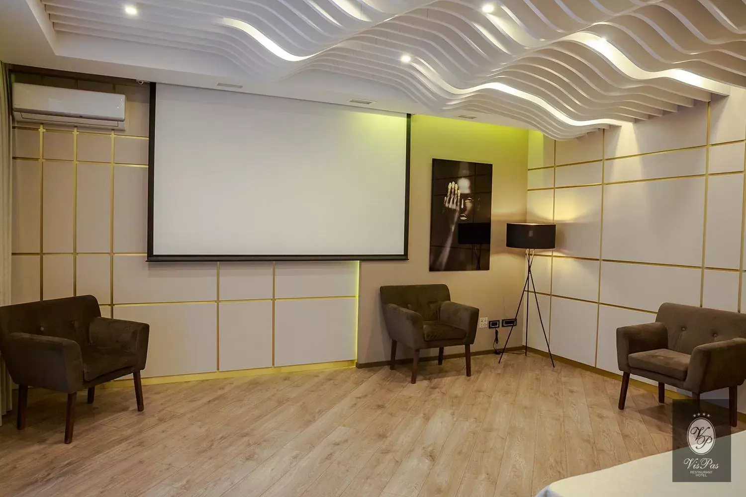 Meeting/conference room in VisPas Hotel