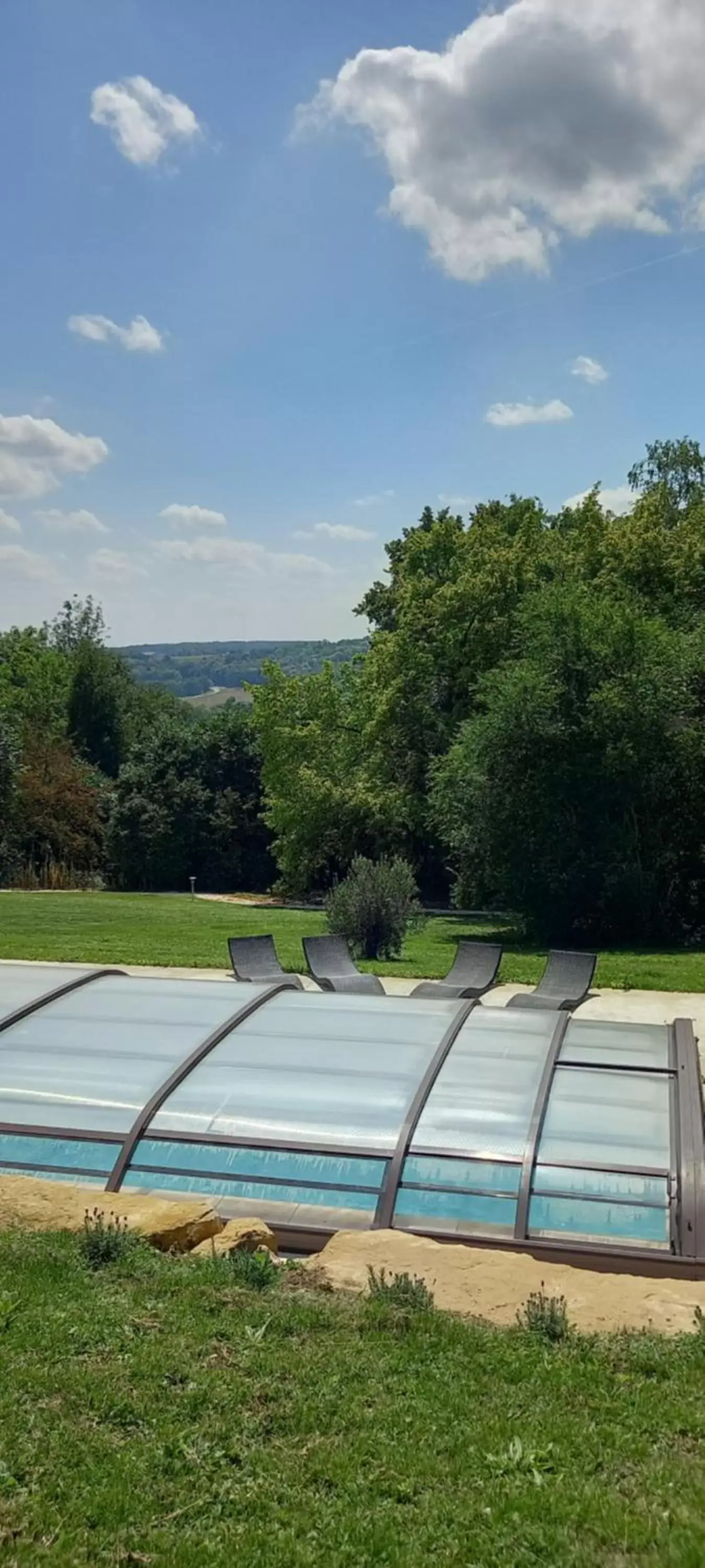 Swimming pool in Demeure de la Garenne