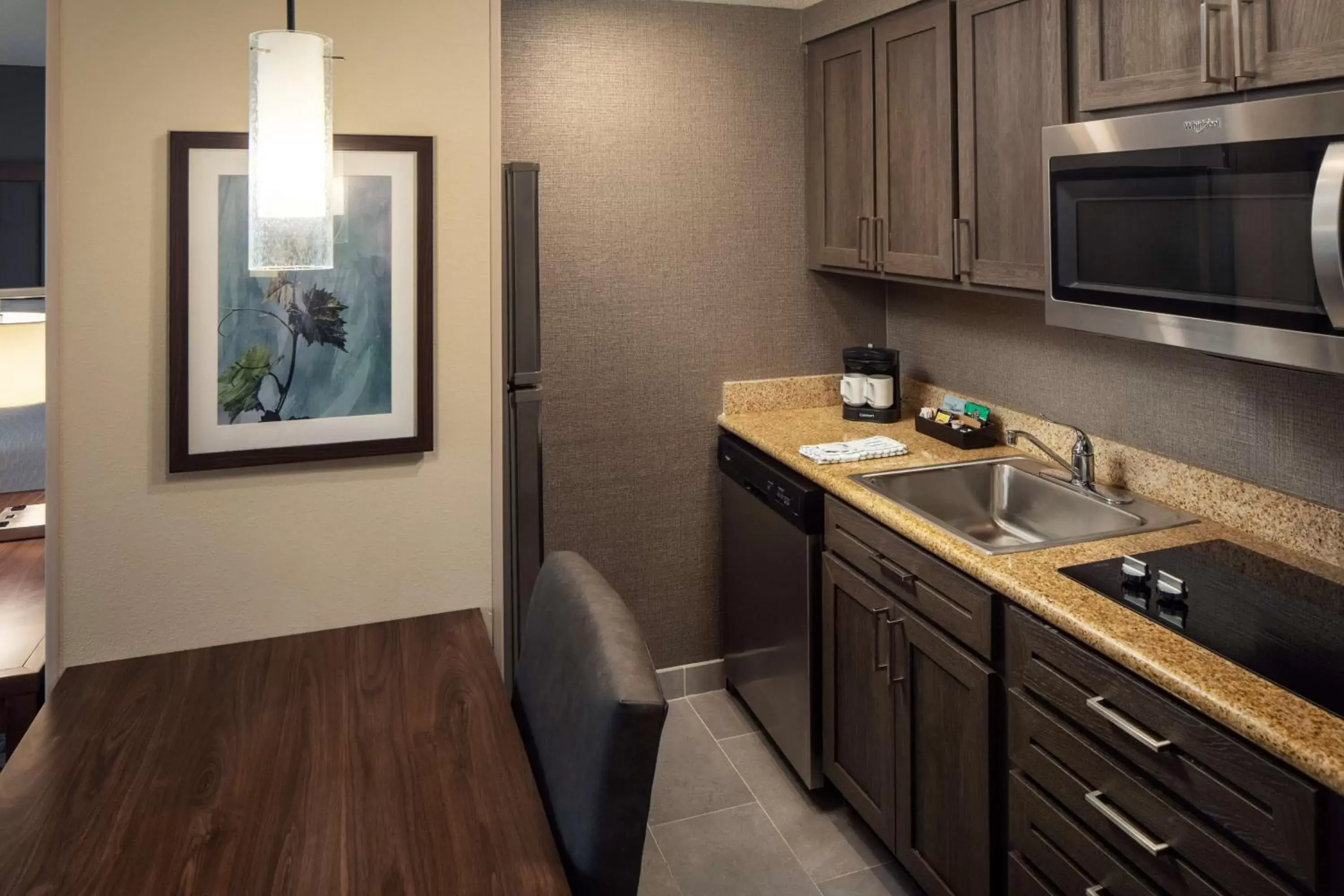 Kitchen or kitchenette, Kitchen/Kitchenette in Homewood Suites by Hilton Wallingford-Meriden