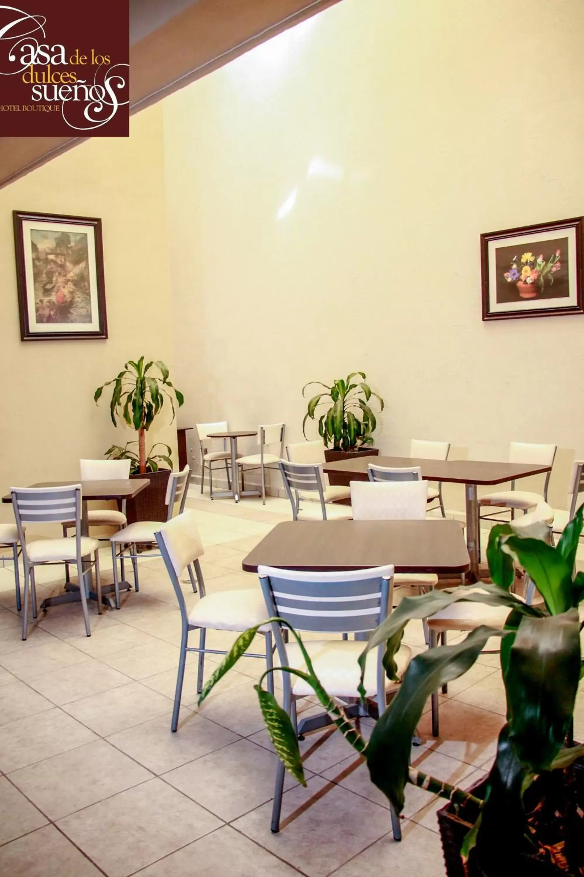 Restaurant/Places to Eat in Hotel Casa de los Dulces S Express