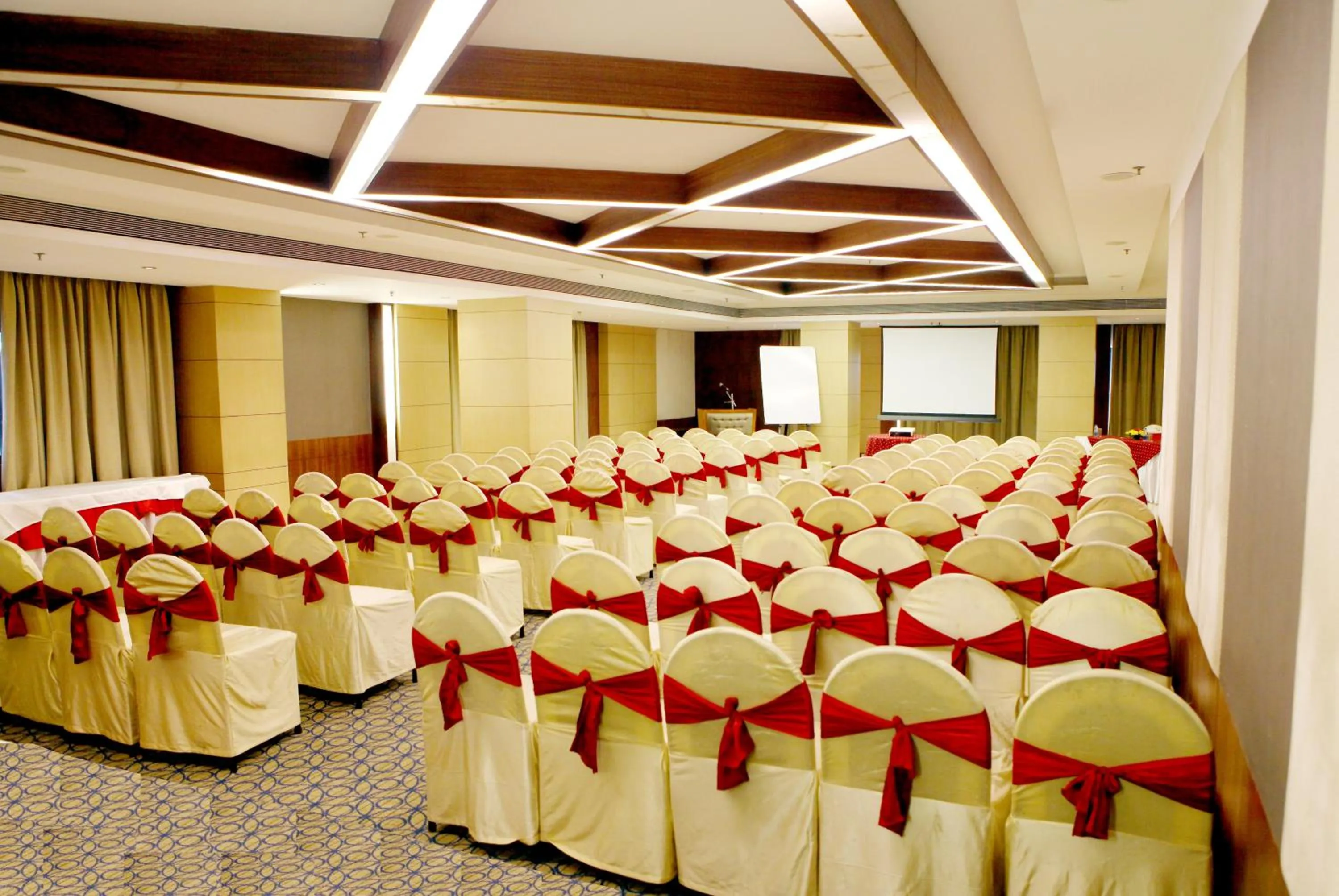 Banquet/Function facilities in Lords Plaza Surat