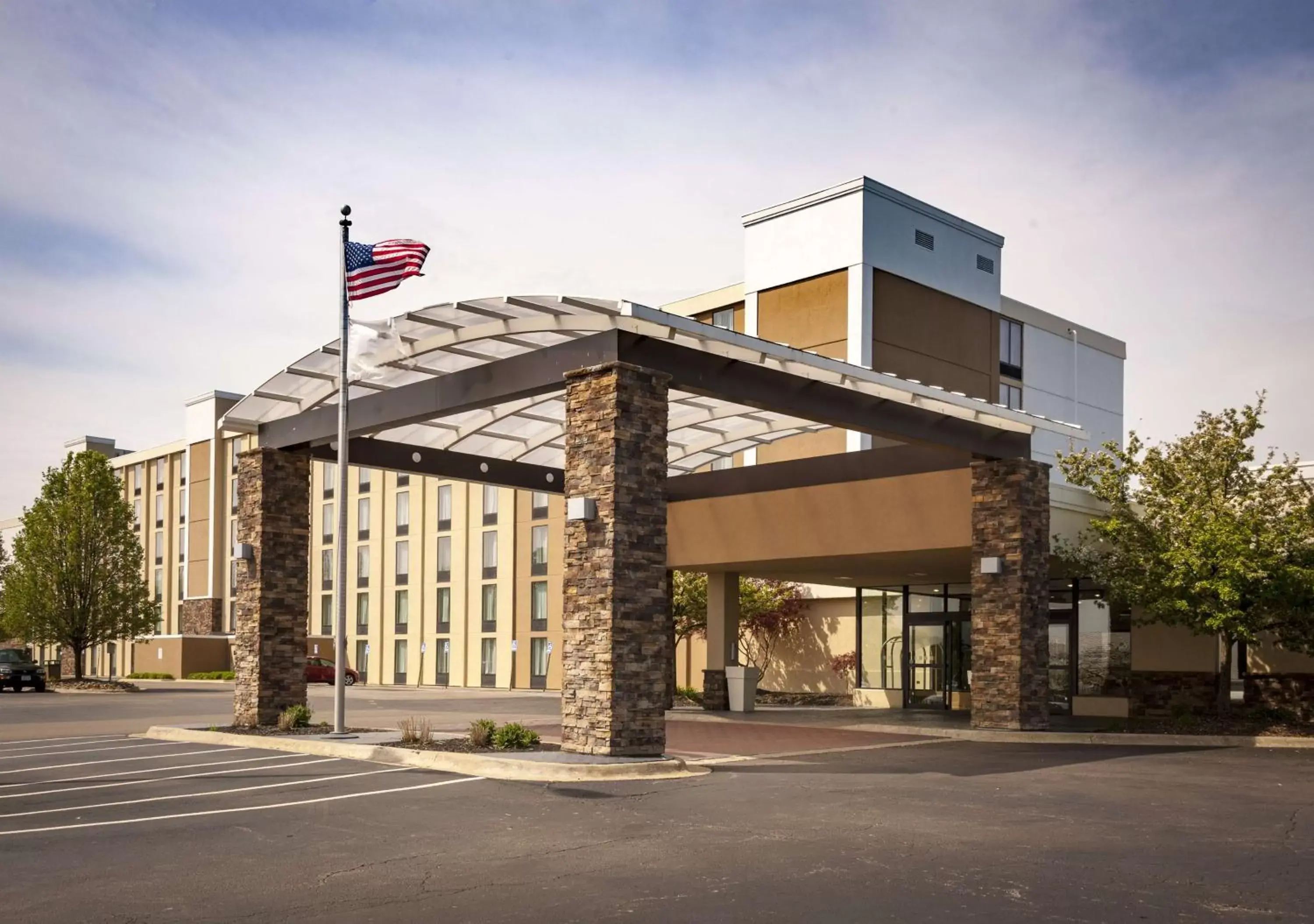 Property Building in Best Western Plus Strongsville Cleveland