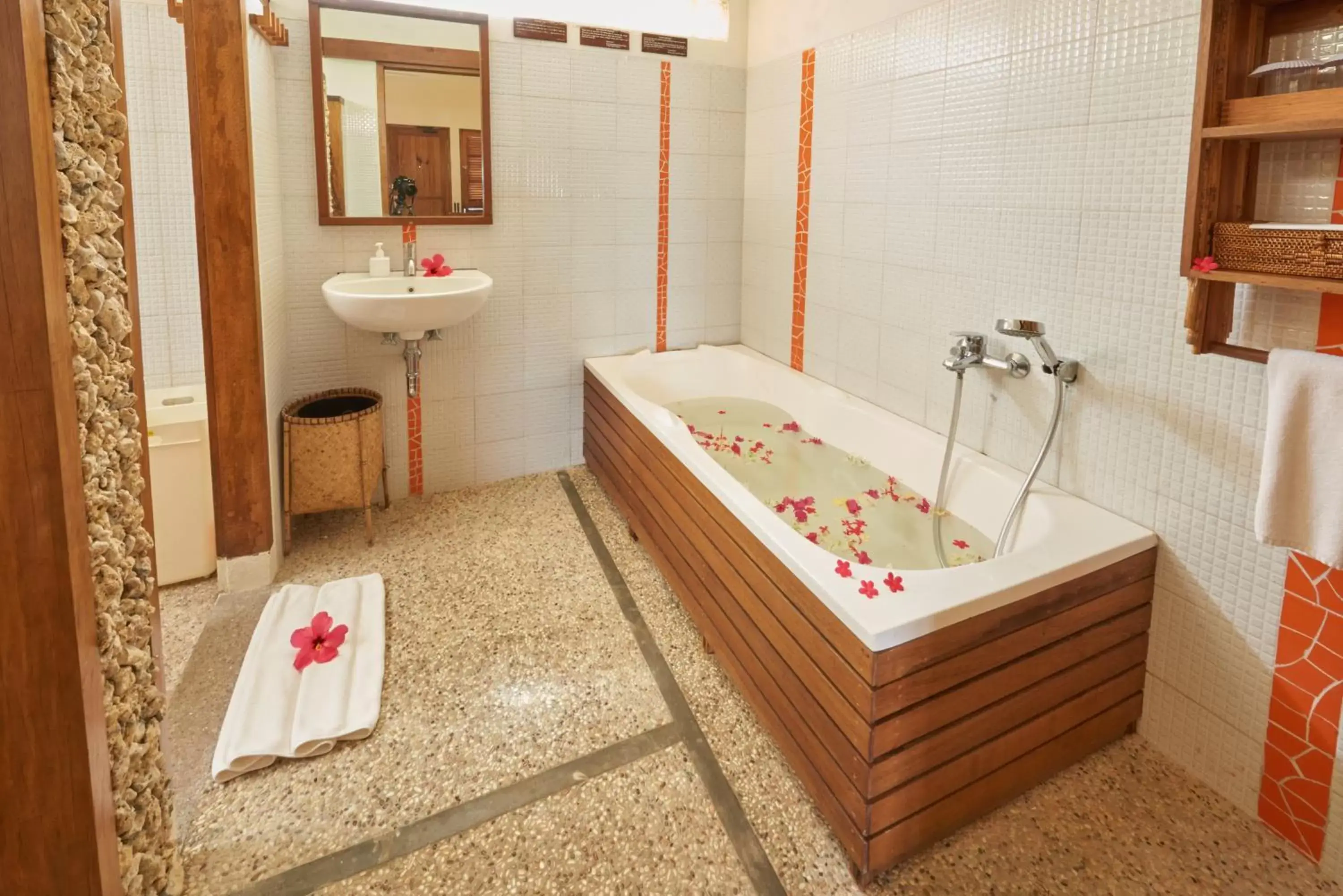 Bathroom in Cocotinos Manado