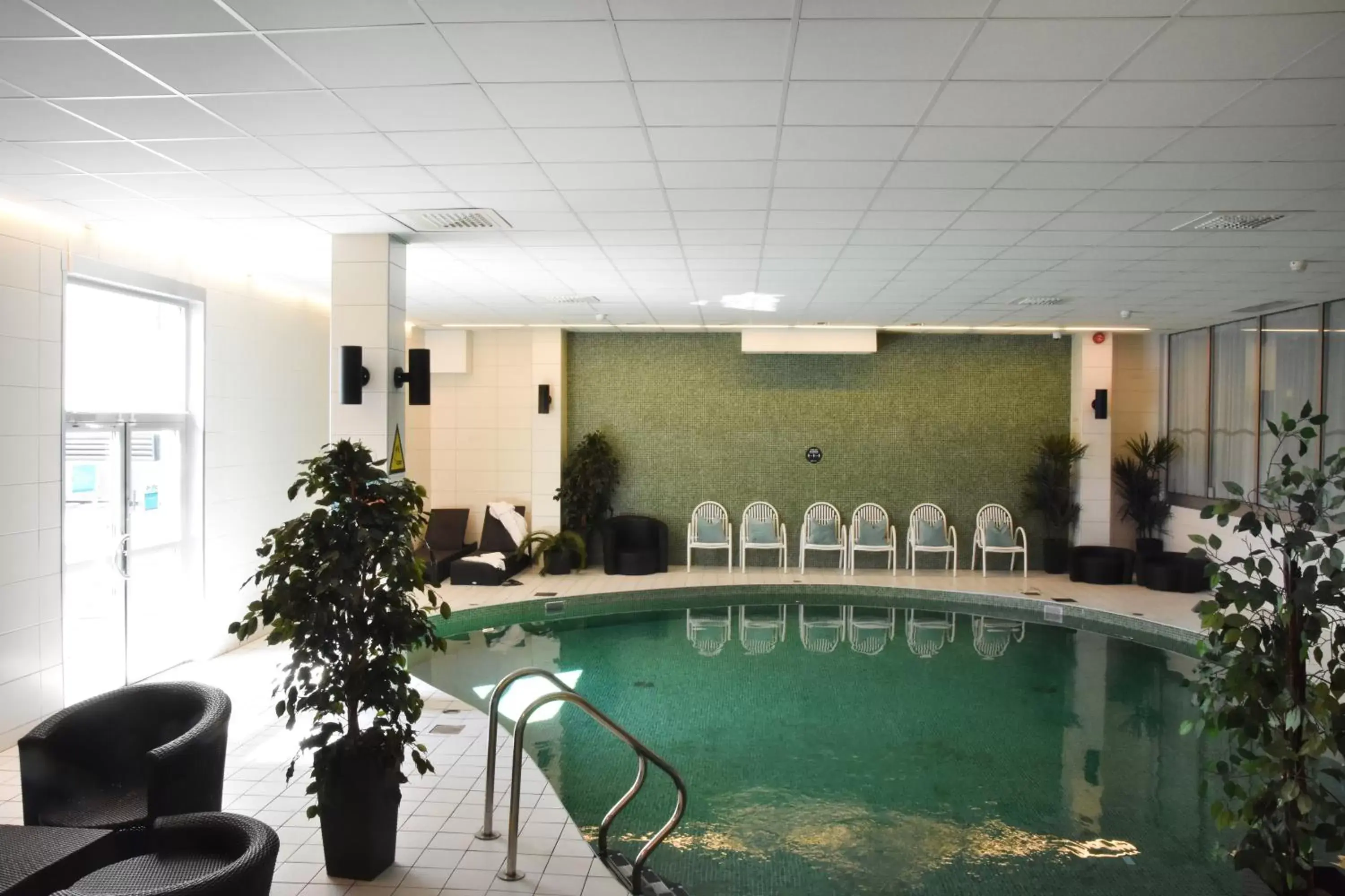 Swimming Pool in Quality Hotel Winn