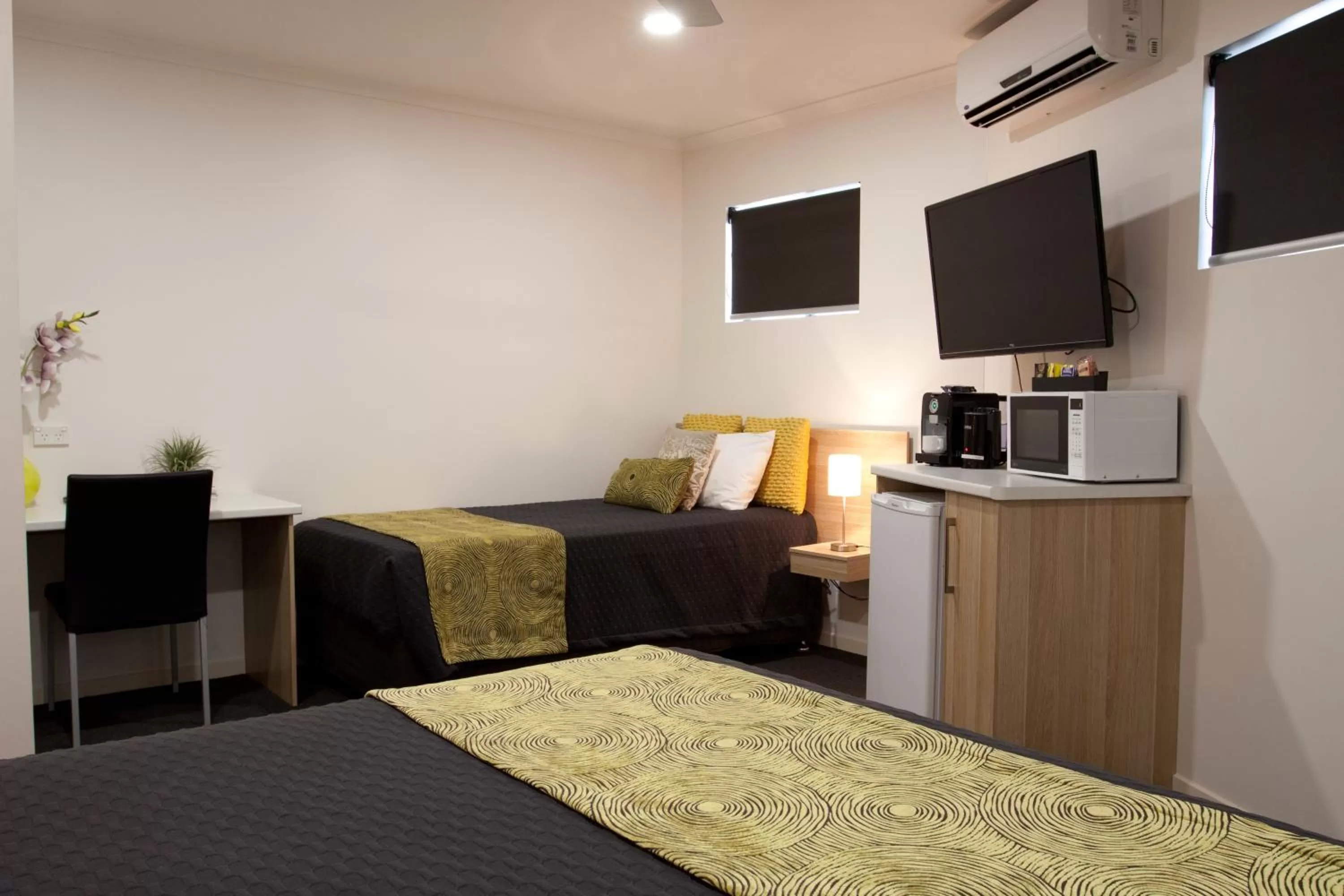 Queen Single Room in Abode37 Motel Emerald