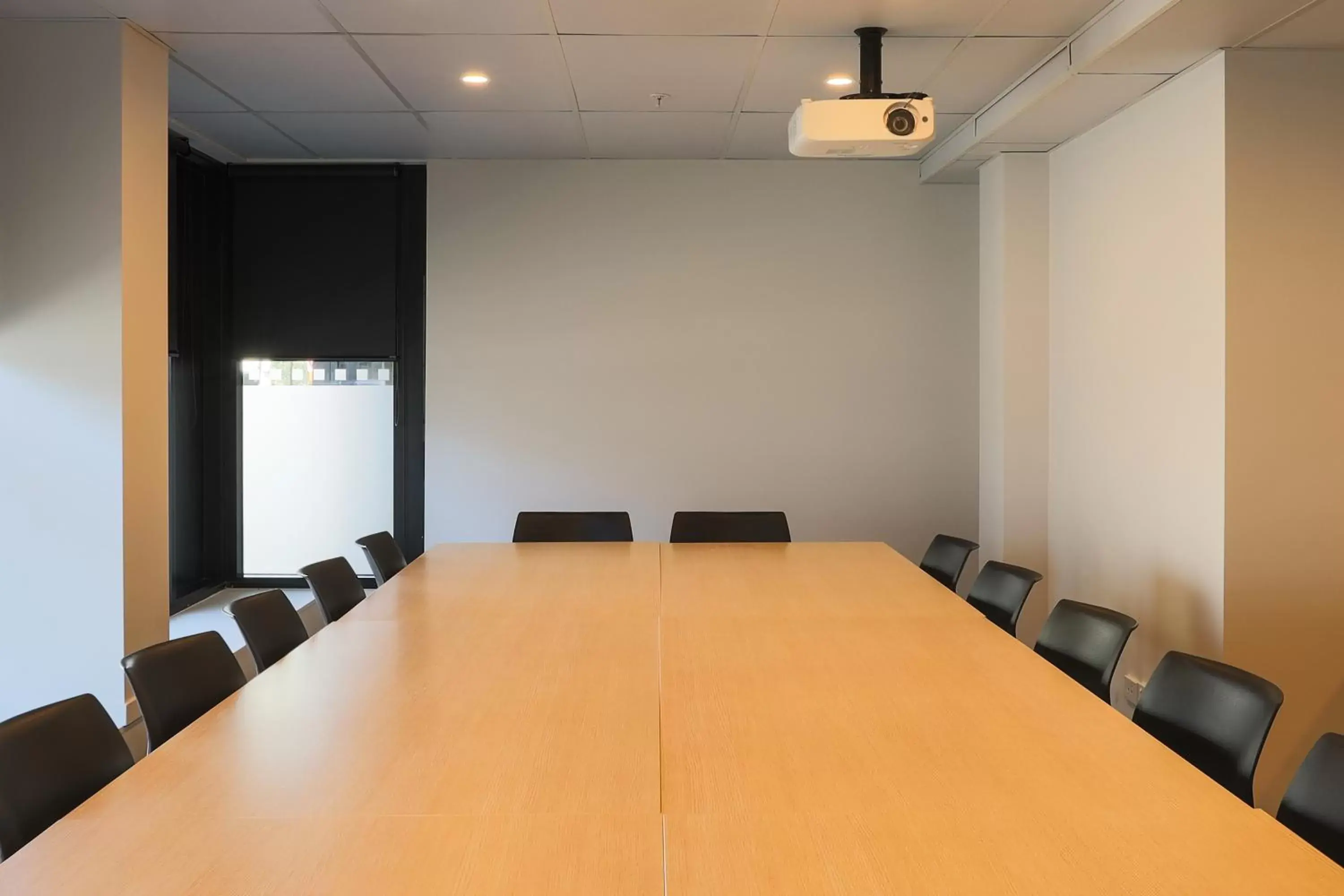 Meeting/conference room in Ramada by Wyndham Wellington Taranaki Street