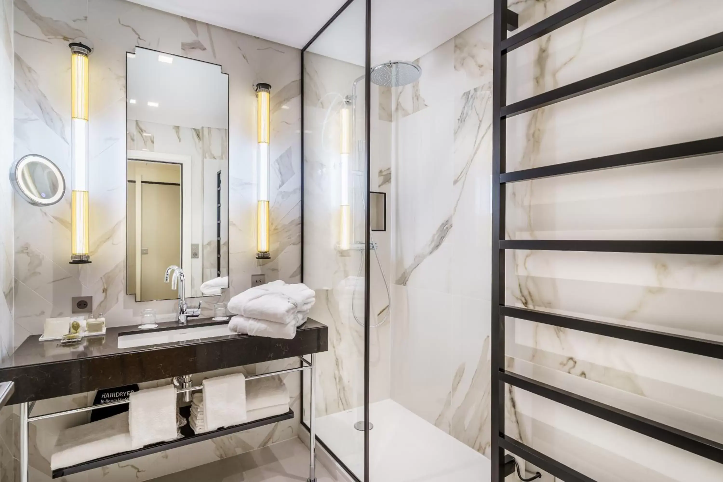 Bathroom in Fraser Suites Le Claridge Champs-Elysées