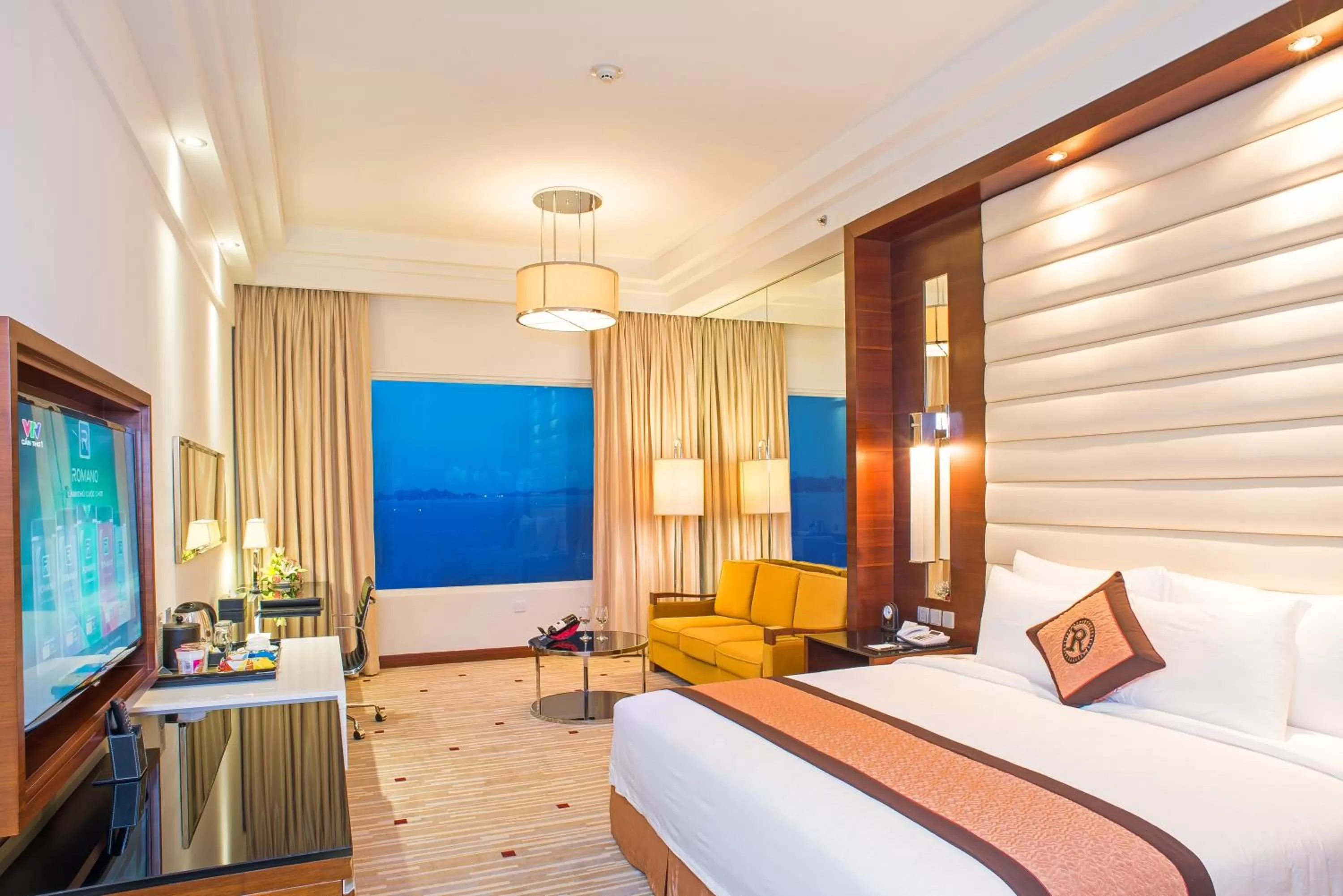 Photo of the whole room, Bed in Royal Halong Hotel