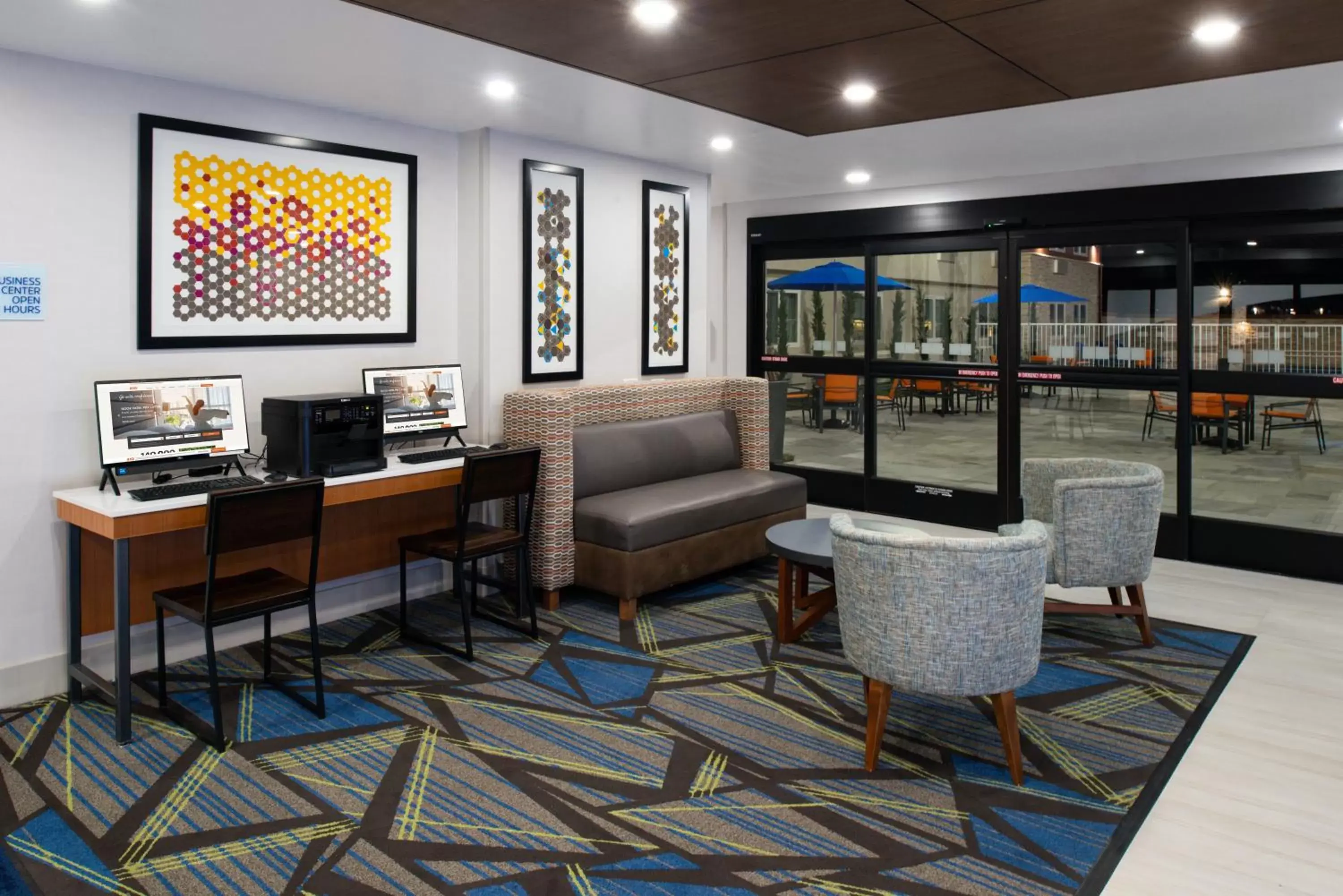 Lobby or reception, Lobby/Reception in Holiday Inn Express - Santa Rosa North, an IHG Hotel