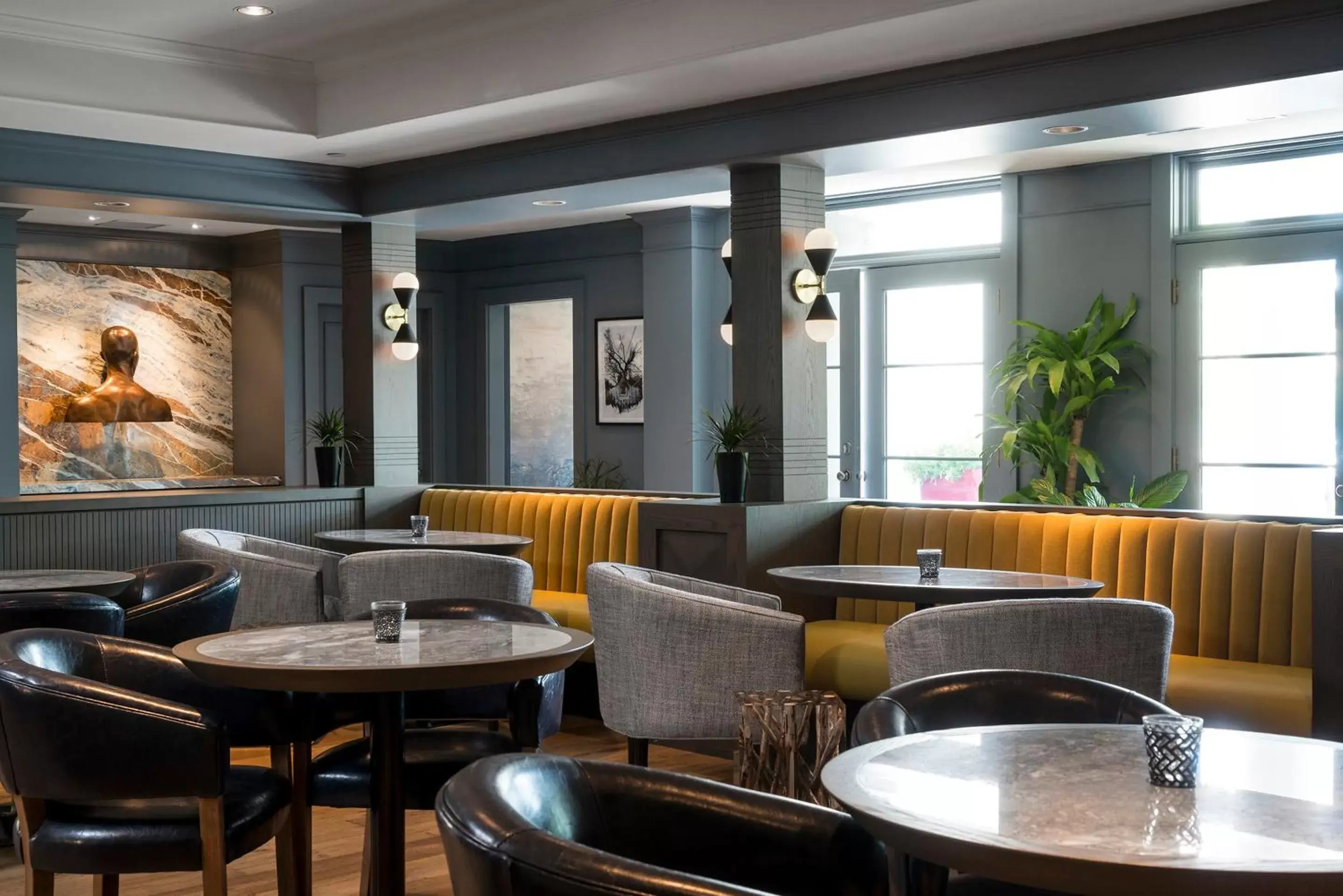 Restaurant/places to eat, Lounge/Bar in Hotel Arts Kensington