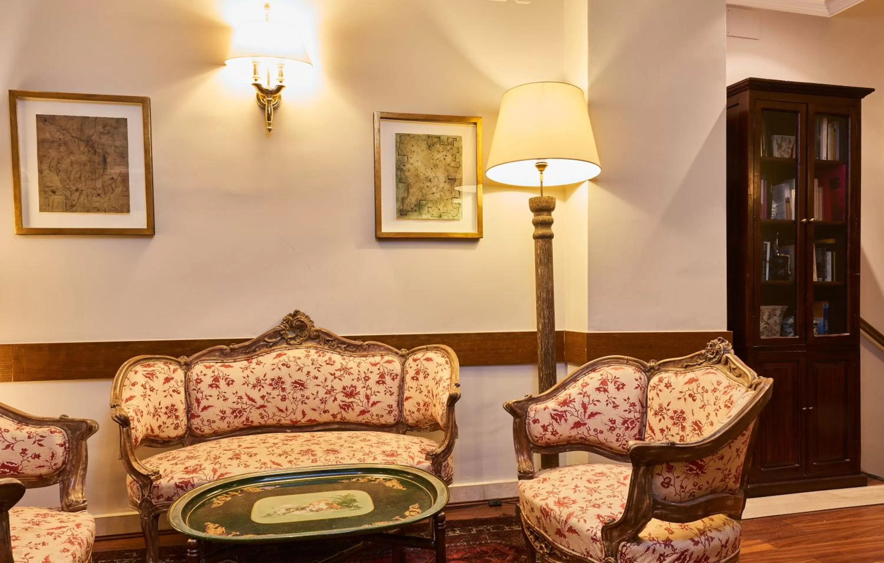 Lobby or reception in Suites Barrio de Salamanca
