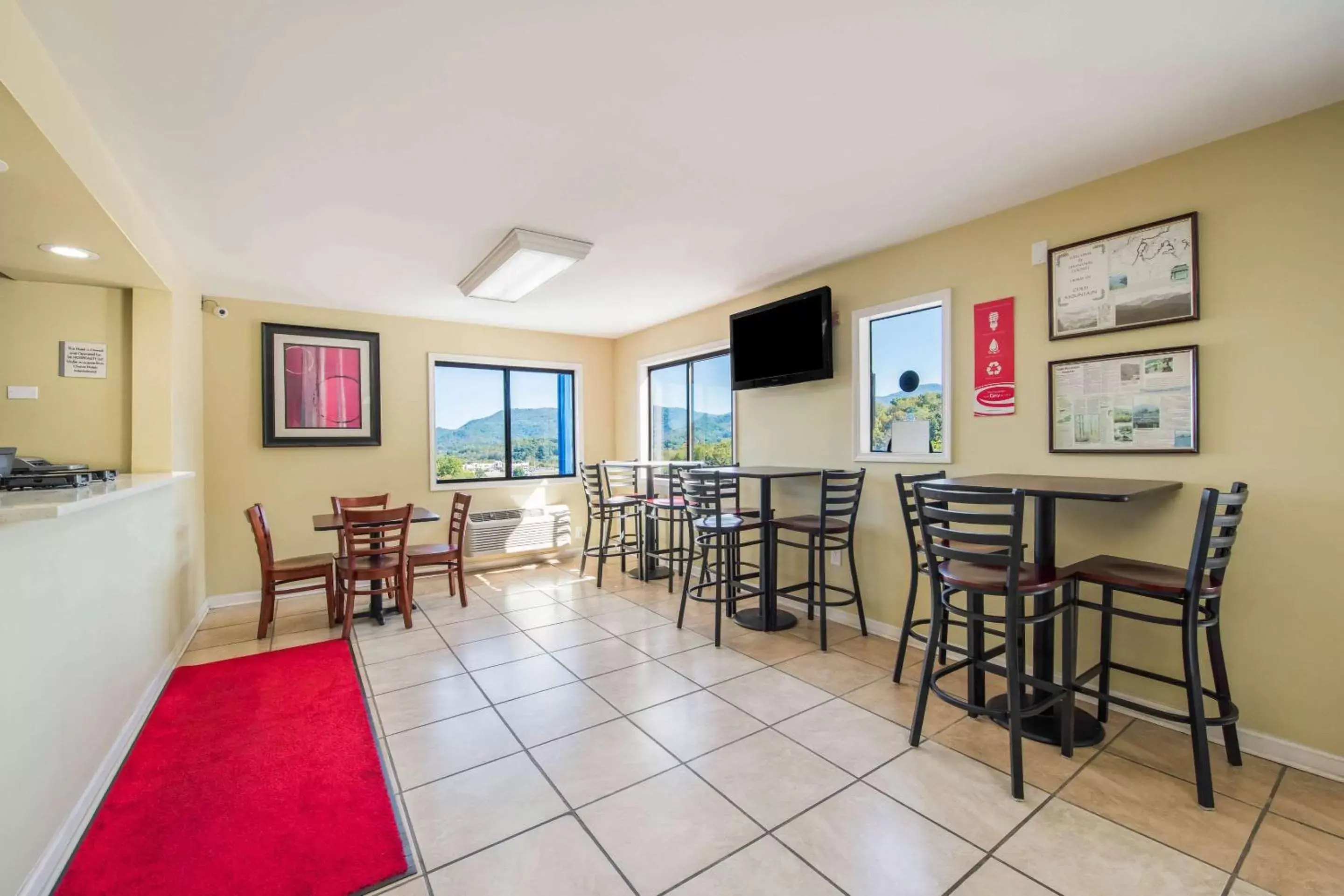 Lobby or reception in Econo Lodge - Waynesville