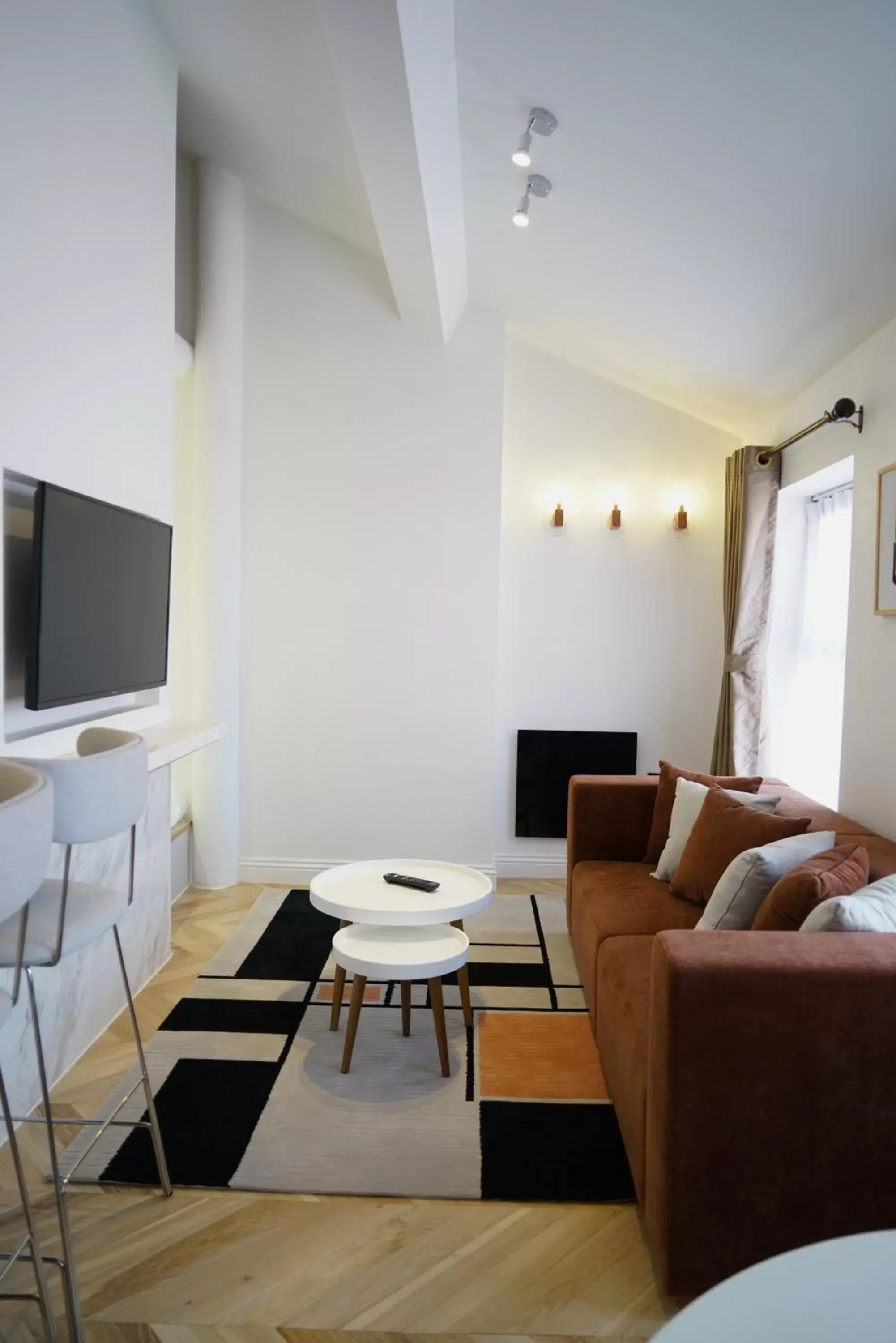 TV and multimedia, Seating Area in Trueman Court Luxury Serviced Apartments