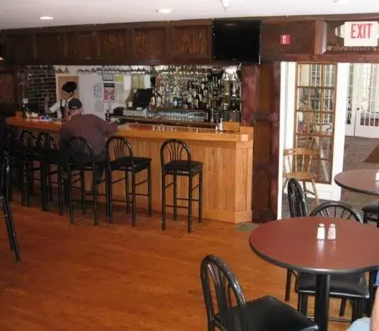 Lounge/Bar in The Tilton Inn