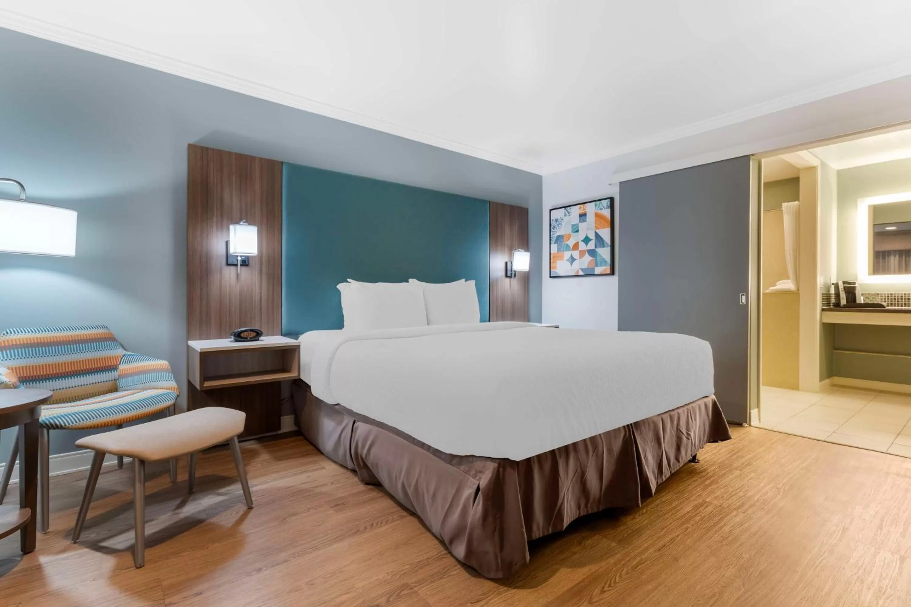 Bedroom, Bed in Best Western Plus Riviera