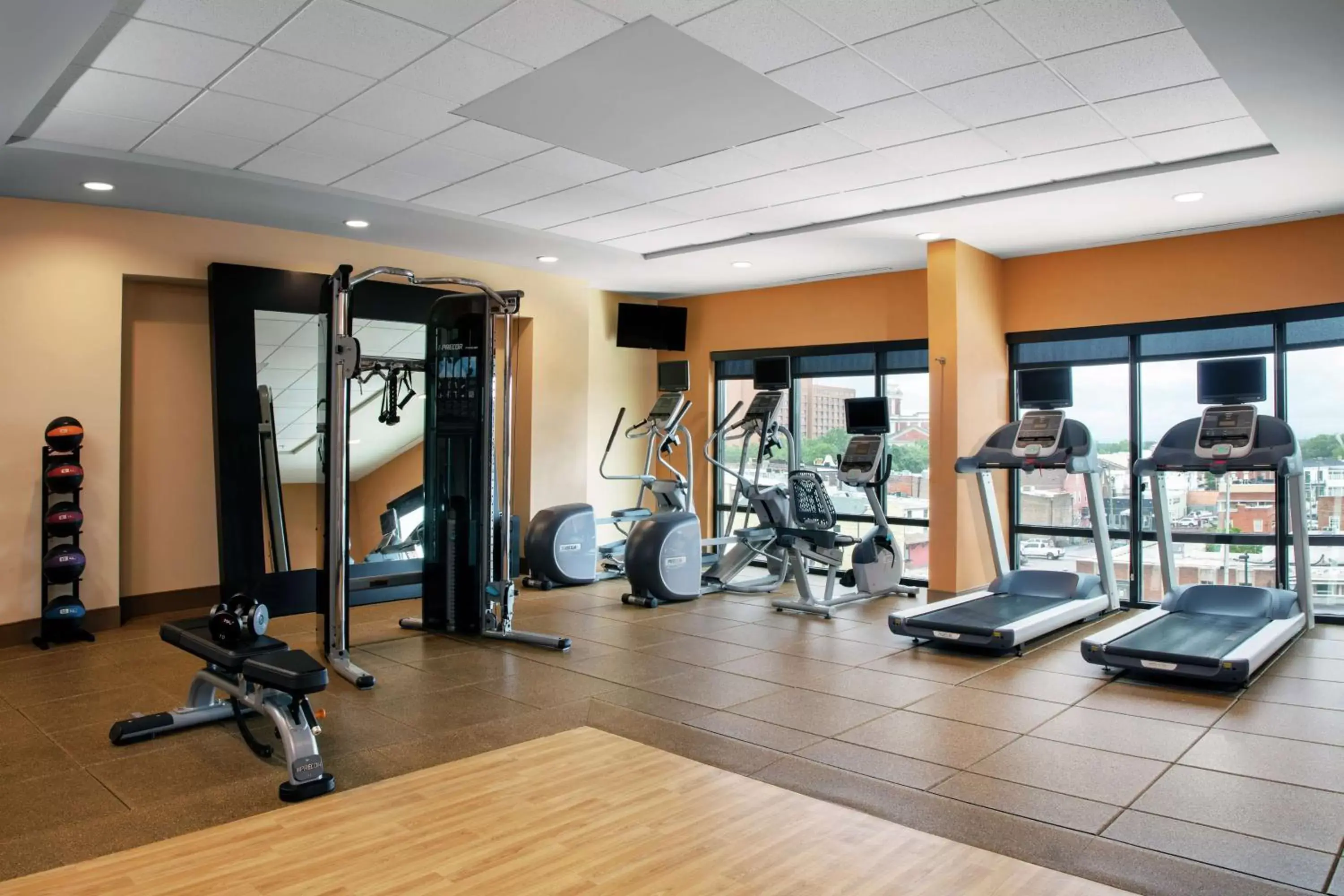 Fitness centre/facilities, Fitness Center/Facilities in Hilton Garden Inn Mobile Downtown