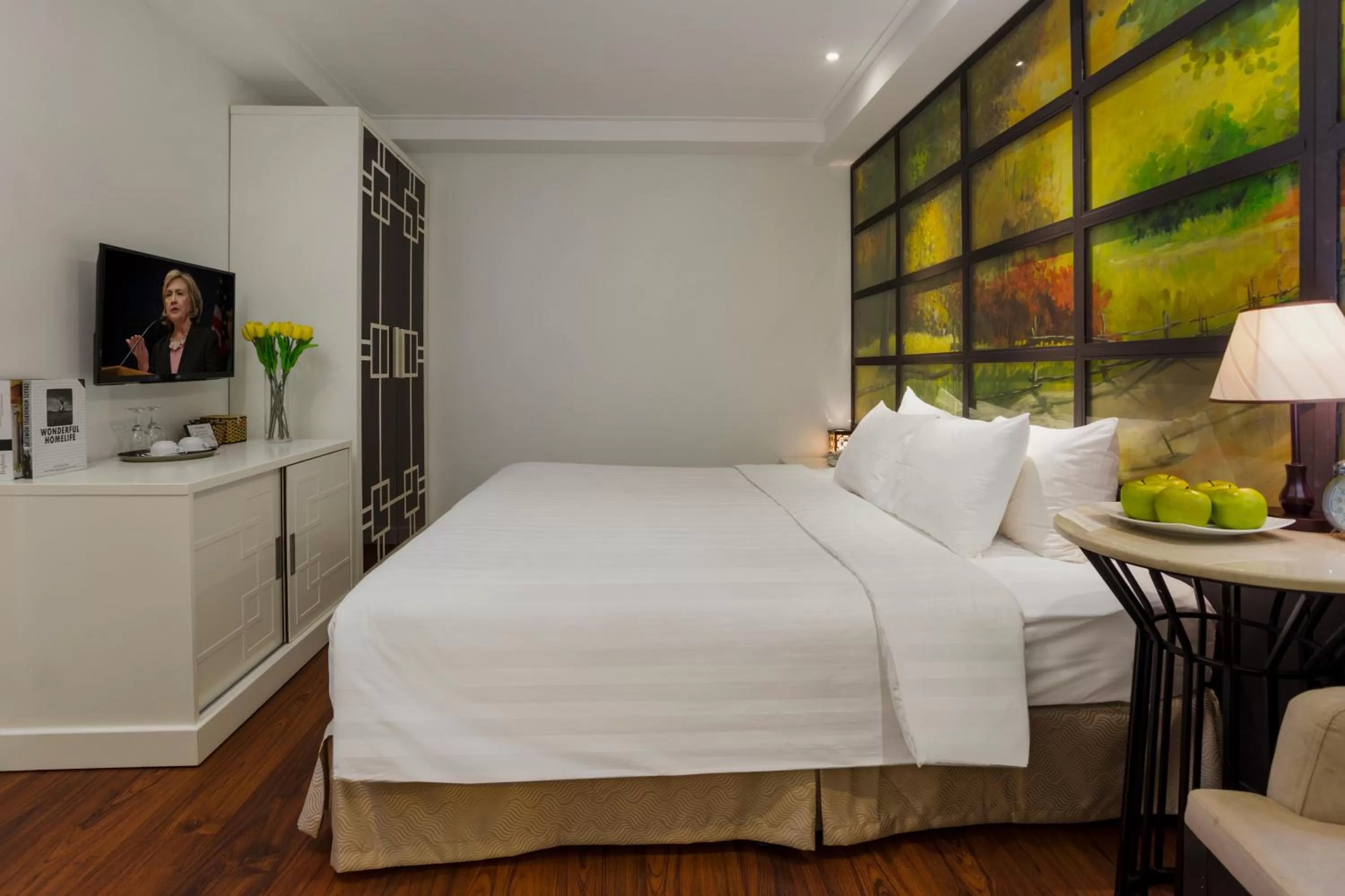 Bedroom, Bed in Hanoi La Selva Hotel