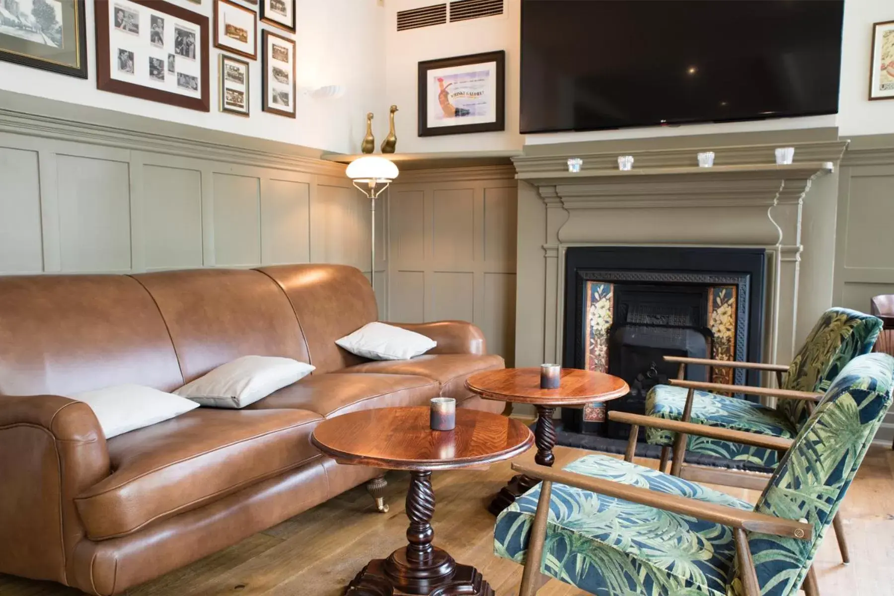 Lounge or bar, Seating Area in The Fox & Goose Hotel