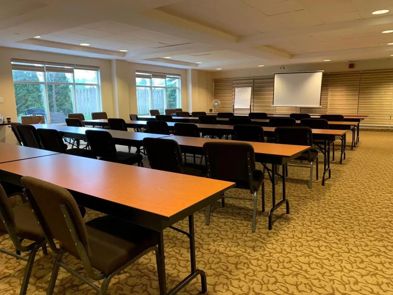 Meeting/conference room in Kitchener Inn & Suites