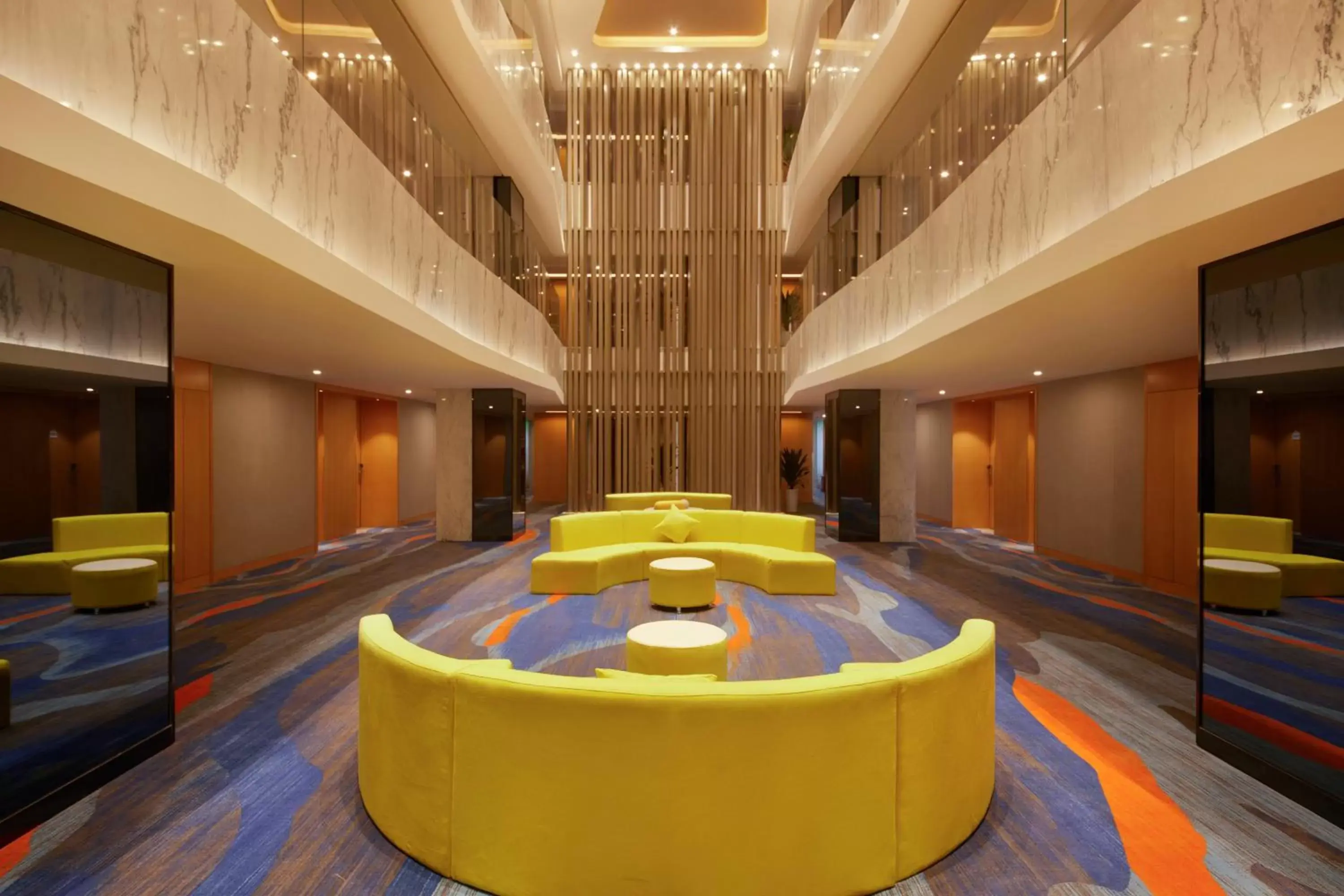 Lobby or reception in Holiday Inn Express Zhengzhou Zhengdong by IHG Lobby or reception in Holiday Inn Express Zhengzhou Zhengdong by IHG