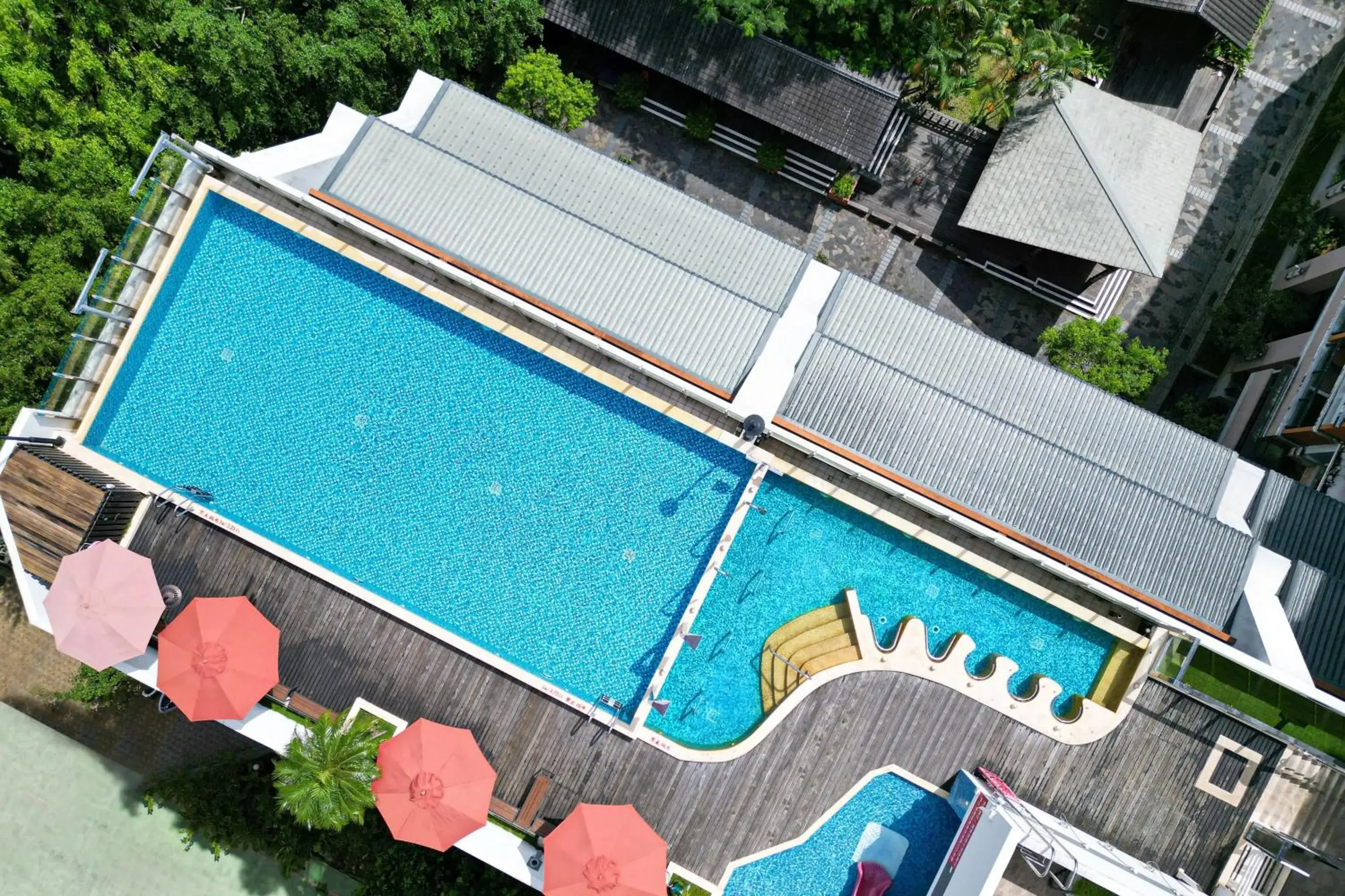 Swimming pool, Pool View in Four Points by Sheraton Yilan Jiaoxi