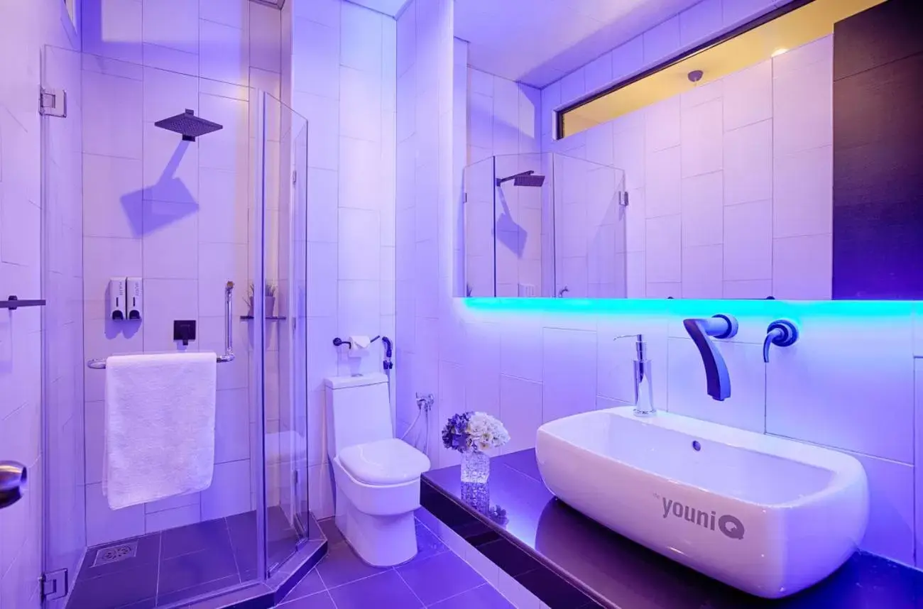 Bathroom in the youniQ Hotel, Kuala Lumpur International Airport