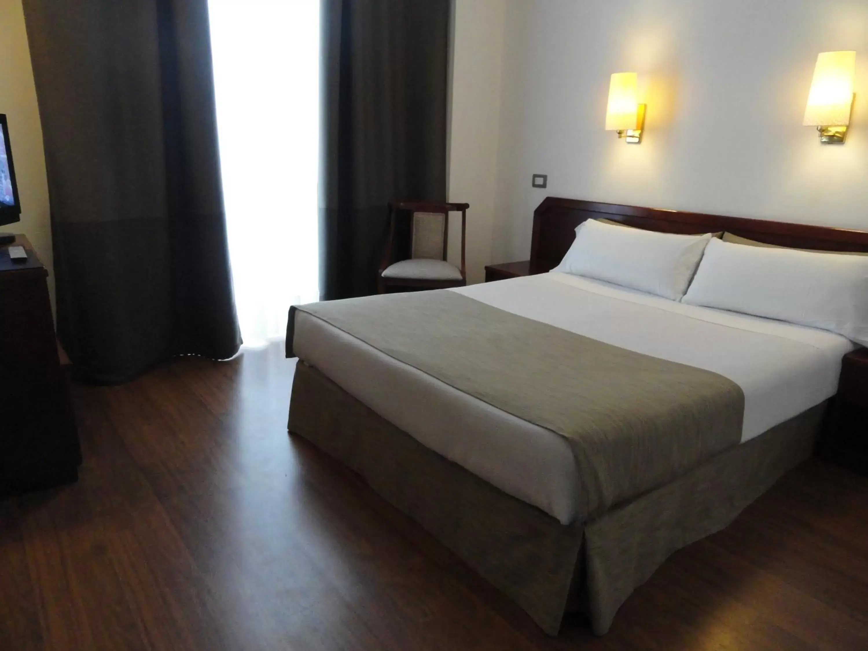 Bed in Hotel Compostela Vigo