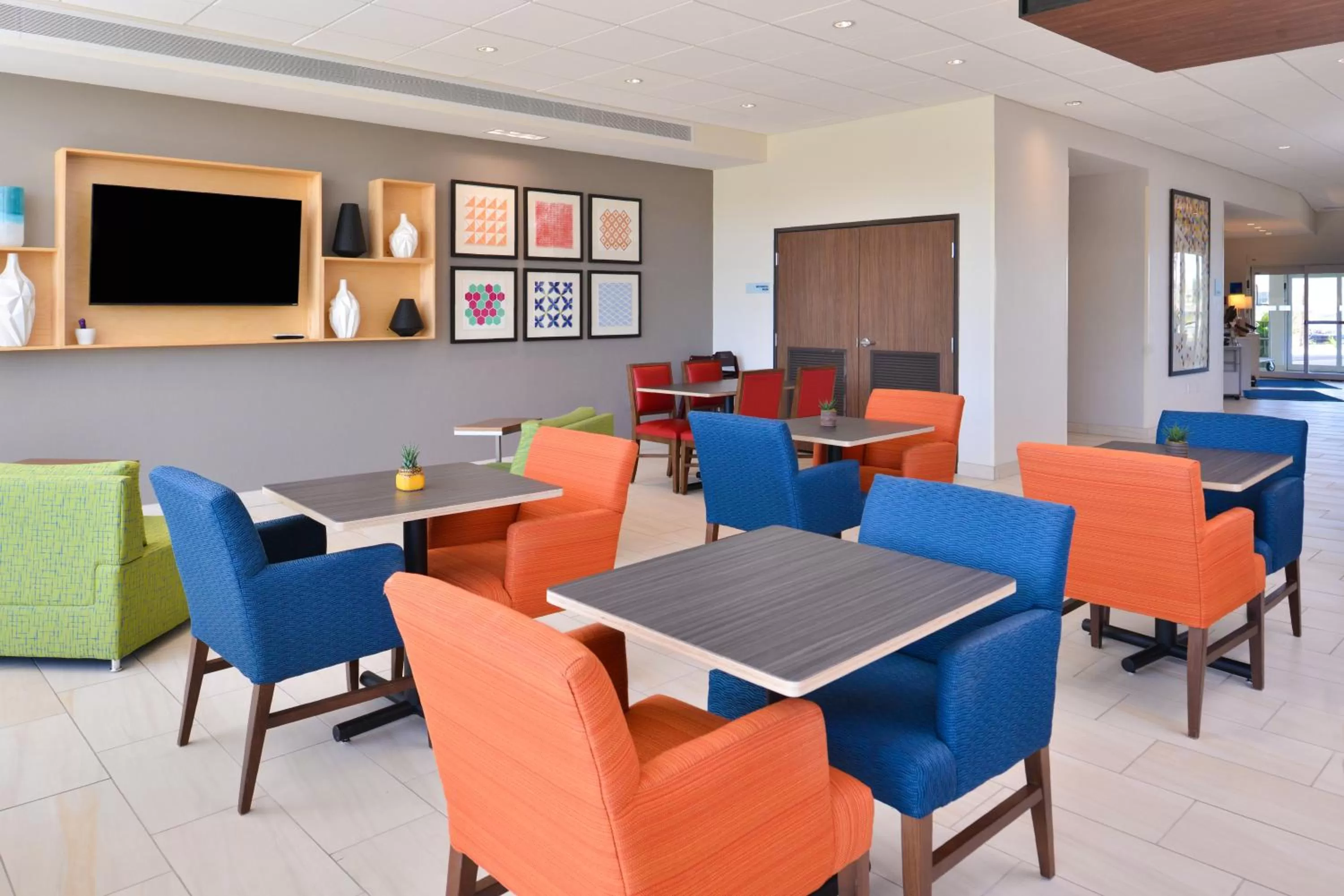 Breakfast in Holiday Inn Express & Suites Trinity by IHG