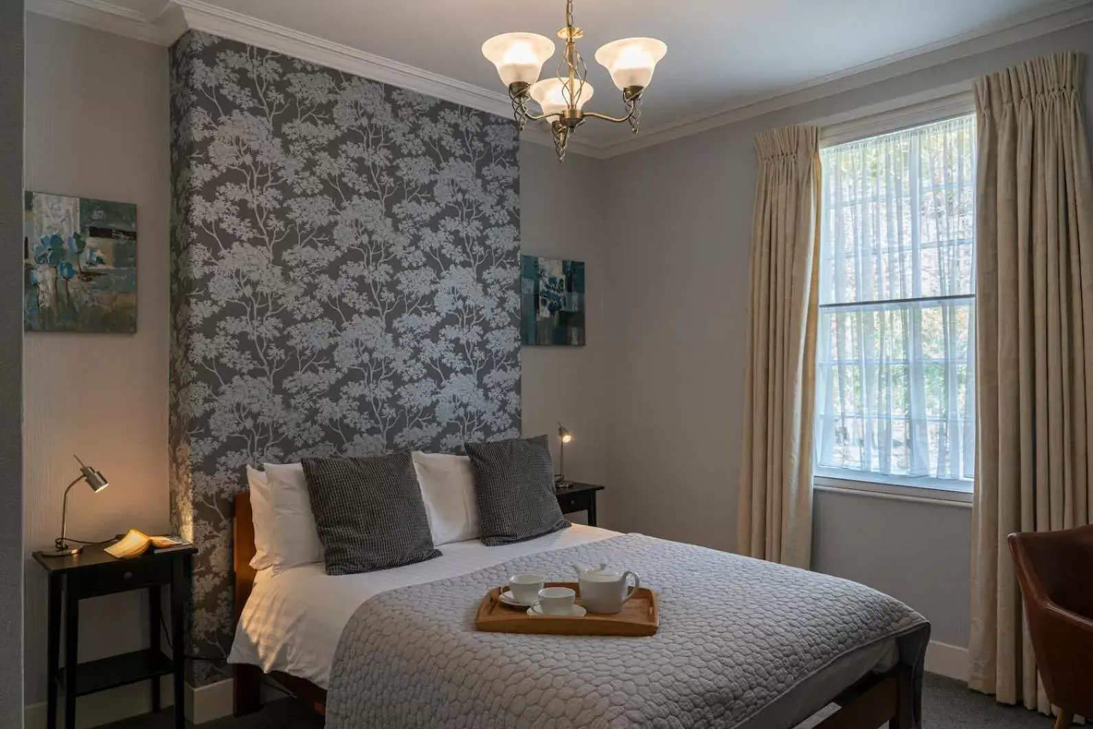 Bedroom, Bed in Queensberry House B&B